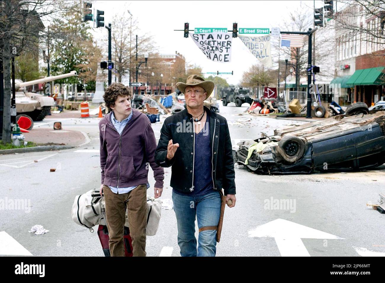 JESSE EISENBERG, Woody Harrelson, ZOMBIELAND 2009 Stockfoto