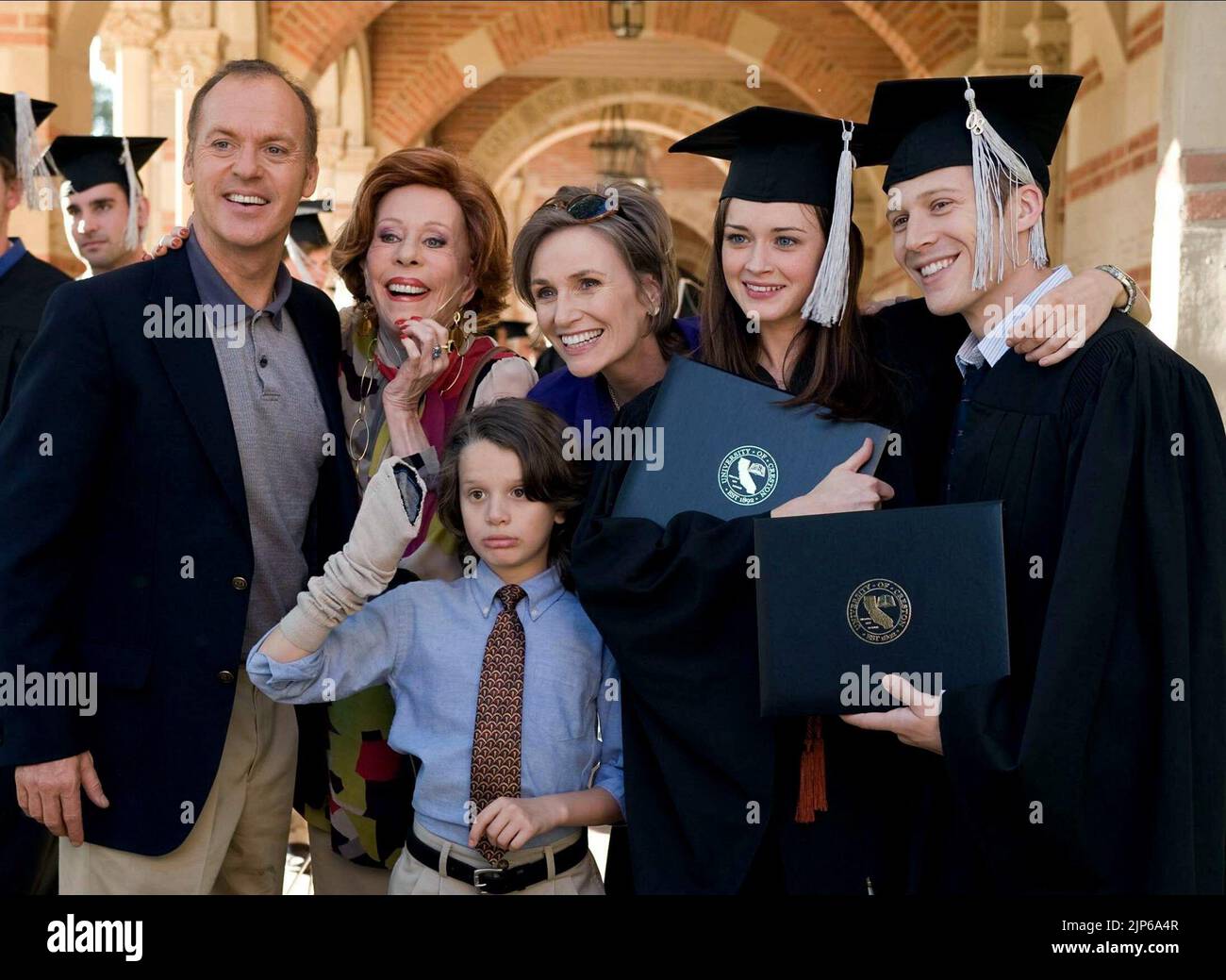 MICHAEL KEATON und Carol Burnett, Alexis BLEDEL, JANE LYNCH, Zach Gilford, POST GRAD, 2009 Stockfoto