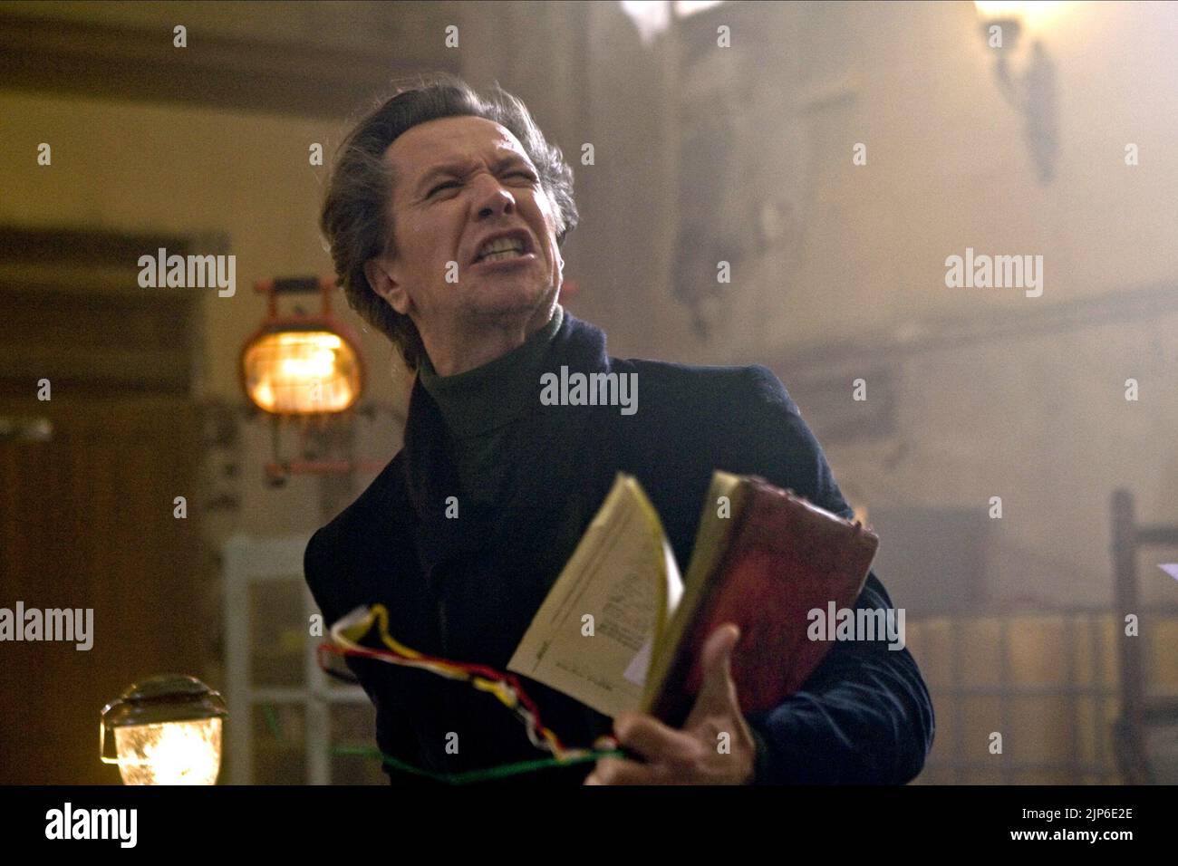 GARY OLDMAN, DER UNGEBORENE, 2009 Stockfoto