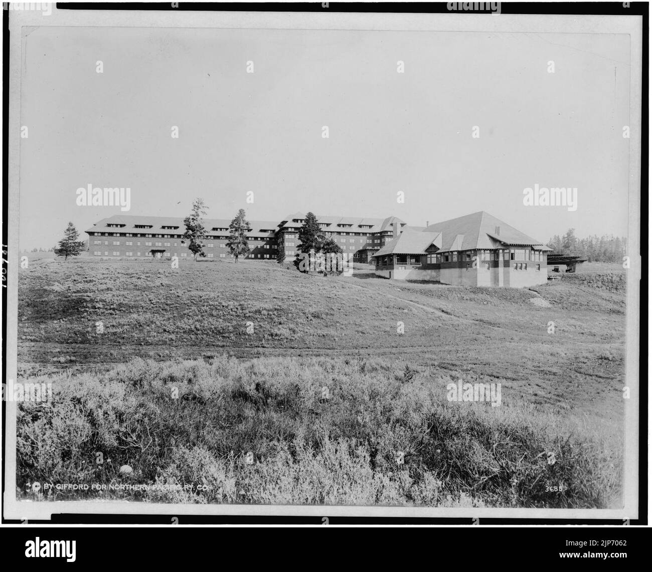 Die neue Grand Canyon Hotel, Yellowstone National Park, von der Northern Pacific Railway über Gardiner Gateway erreicht Stockfoto