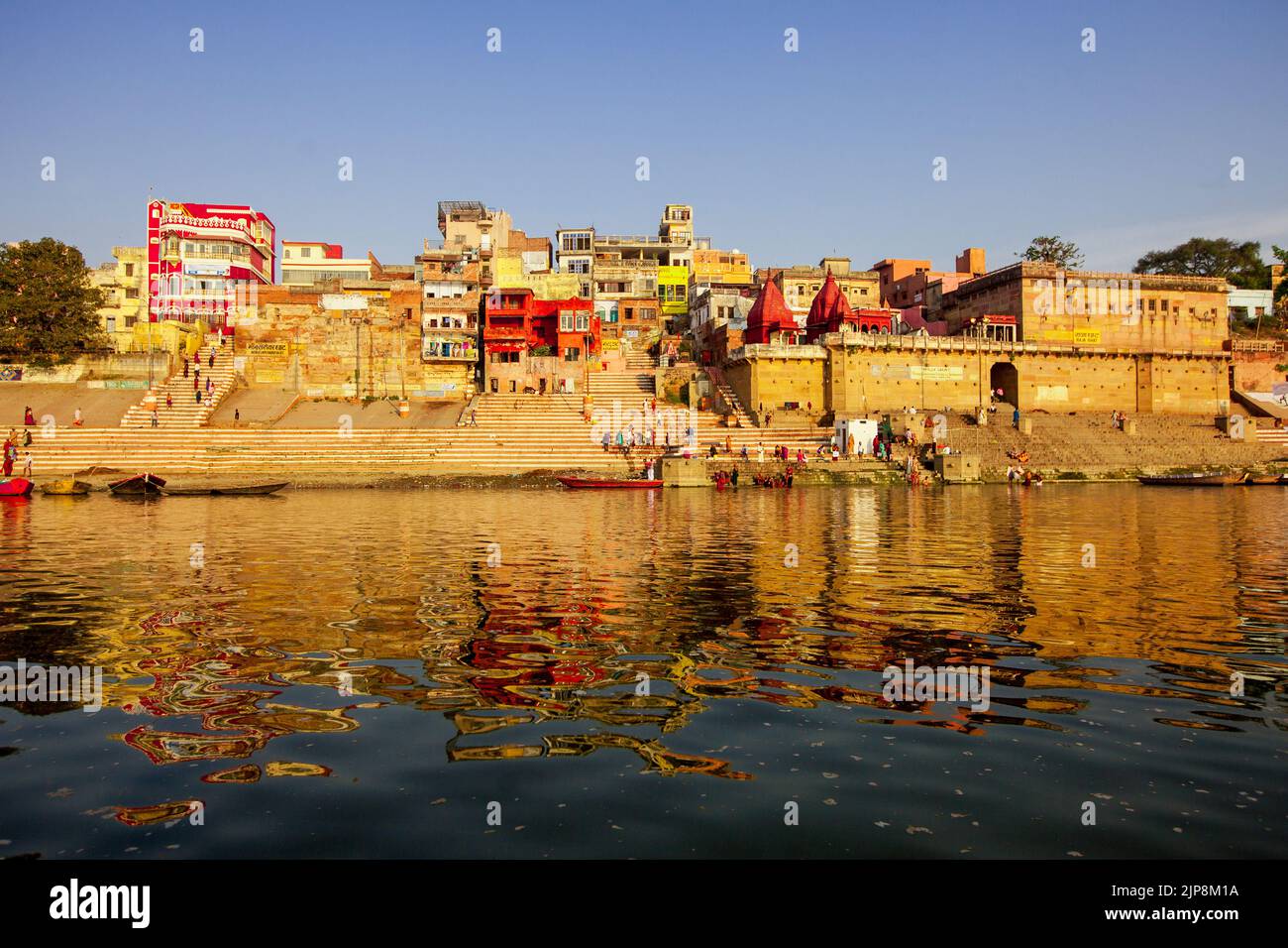 Mansarowar Ghat, Narad Ghat und Raja Ghat, Ganga River Ganges, Varanasi, Banaras, Benaras, Kashi, Uttar Pradesh, Indien Stockfoto
