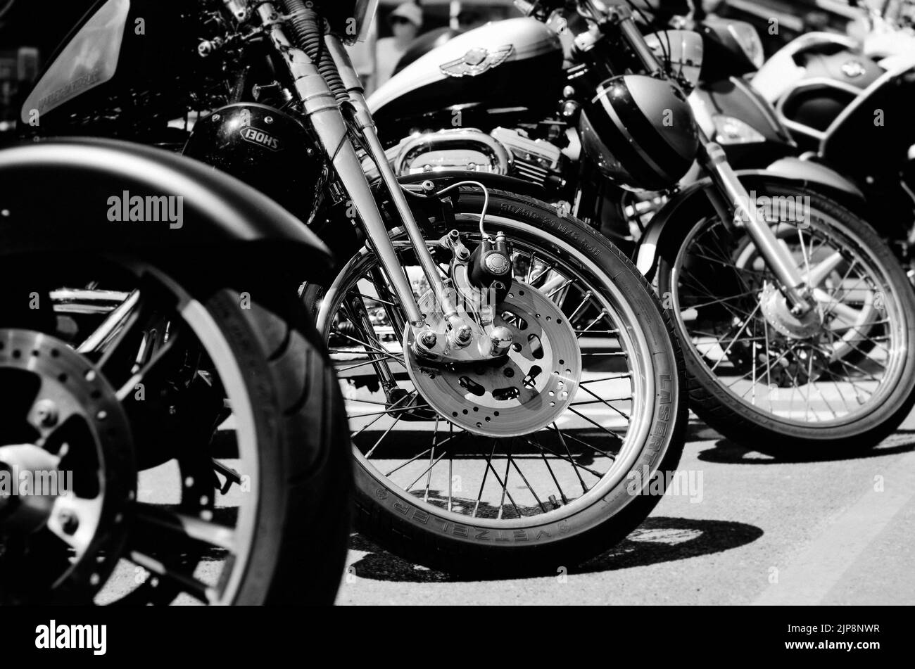 Portorož, Slowenien. 06.12.2022. Cool Bikers Harley Davidson Festival, Ausstellung. Chrome Motorrad-Motorblock aus nächster Nähe. Stockfoto