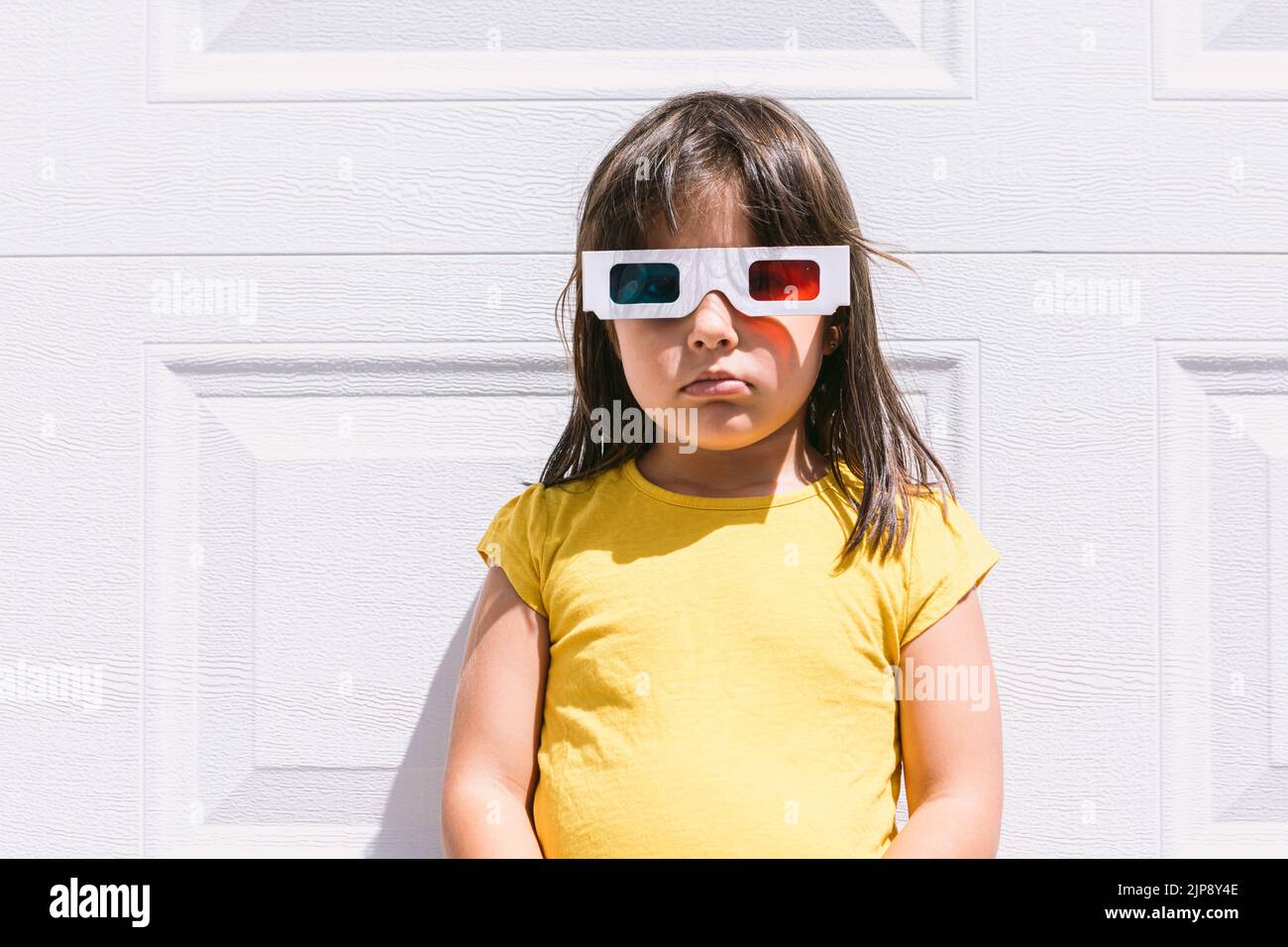 Mädchen, 3D Gläser, farbige Filtergläser, Mädchen Stockfoto