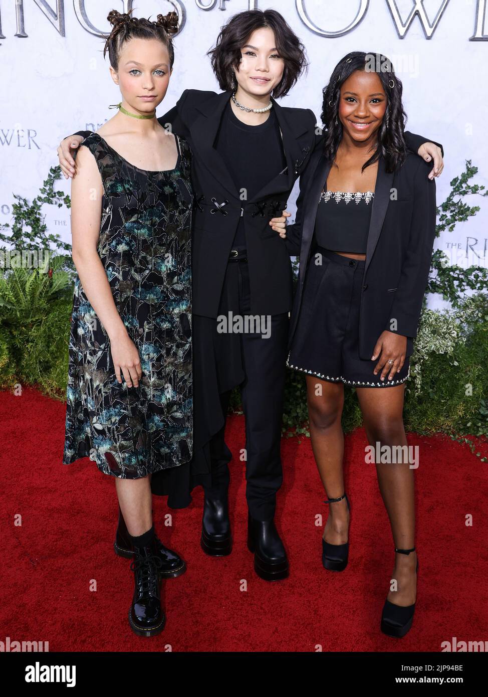 Culver City, Usa. 15. August 2022. CULVER CITY, LOS ANGELES, KALIFORNIEN, USA - 15. AUGUST: Sofia Rosinsky, Riley Lai Nelet und Camryn Jones kommen zur Premiere von Amazon Prime Video's „der Herr der Ringe: Die Rings of Power-Saison 1 fand am 15. August 2022 in den Culver Studios in Culver City, Los Angeles, Kalifornien, USA, statt. (Foto von Xavier Collin/Image Press Agency) Quelle: Image Press Agency/Alamy Live News Stockfoto