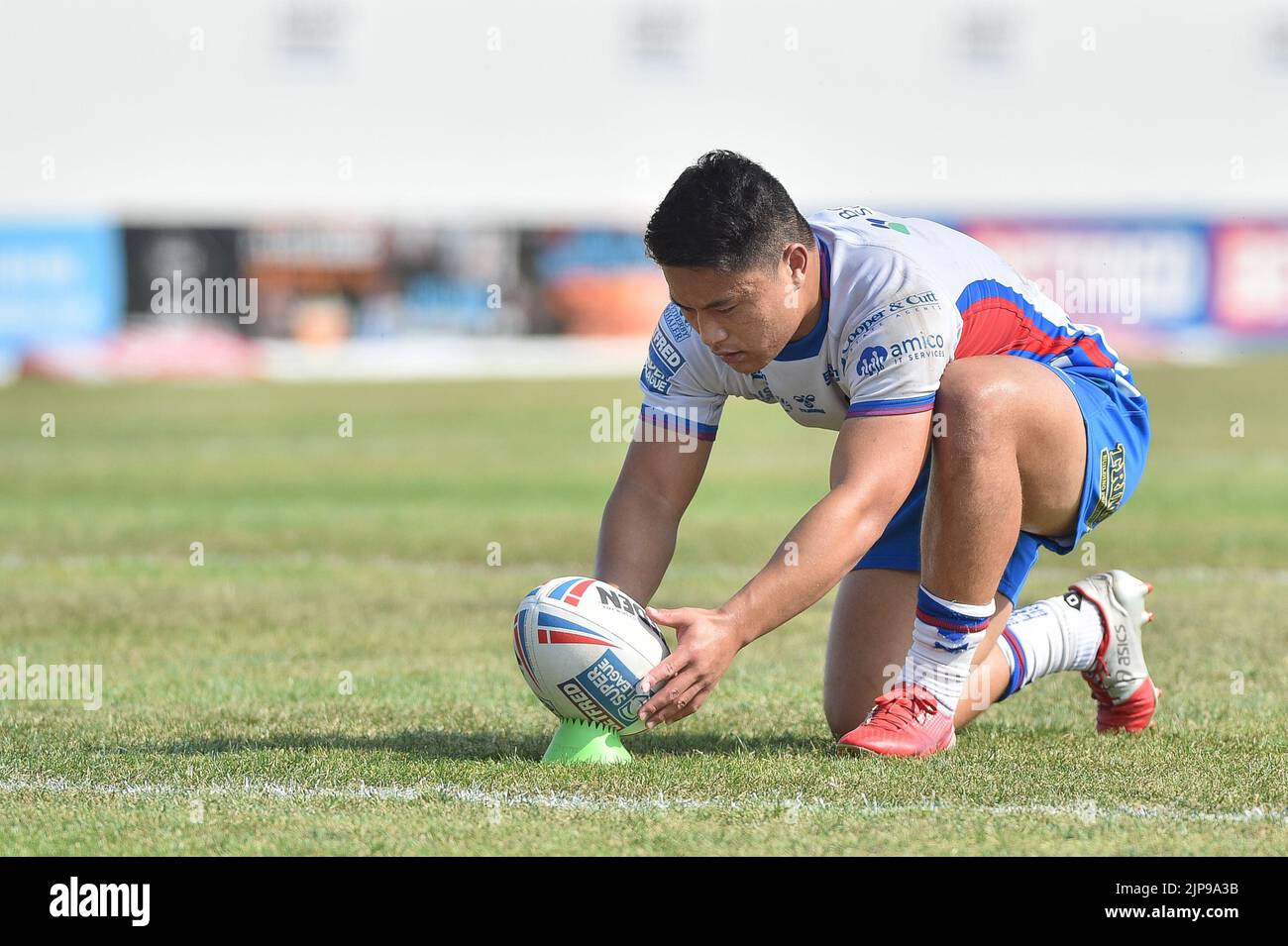 Wakefield, England - 14.. August 2022 - Jacob Miller, Line-up-Kick von Wakefield Trinity. Rugby League Betfred Super League Wakefield Trinity vs. Wigan Warriors im Be Well Support Stadium, Wakefield, Großbritannien Stockfoto