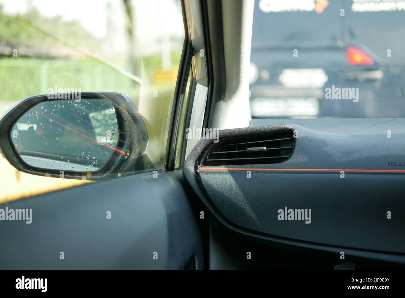 Netzscheibe der Klimaanlage im Auto Stockfotografie - Alamy