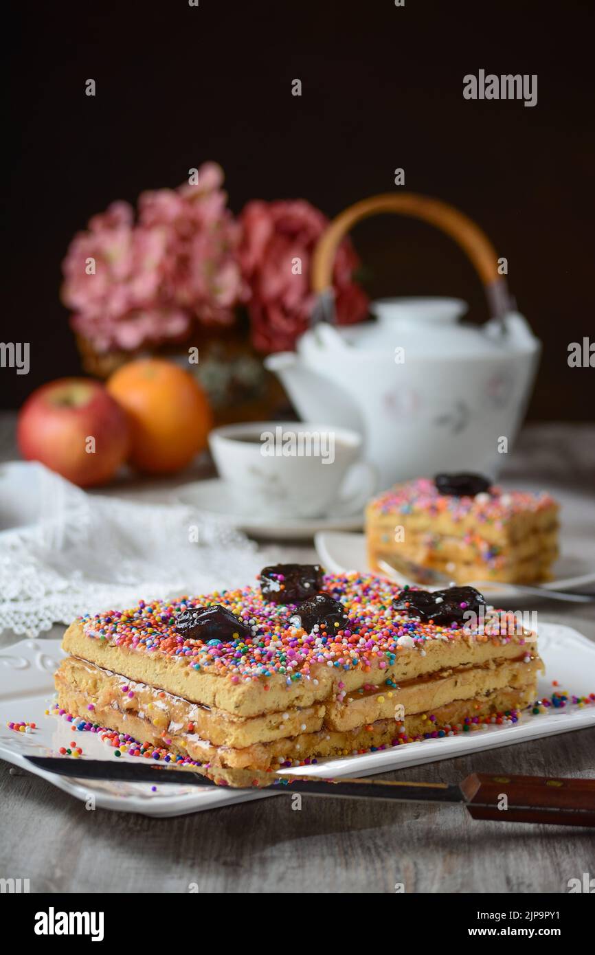 Dessert, Turron de dona pepa, peruanischer kuchen, peruanisch, el mes morado, Desserts Stockfoto