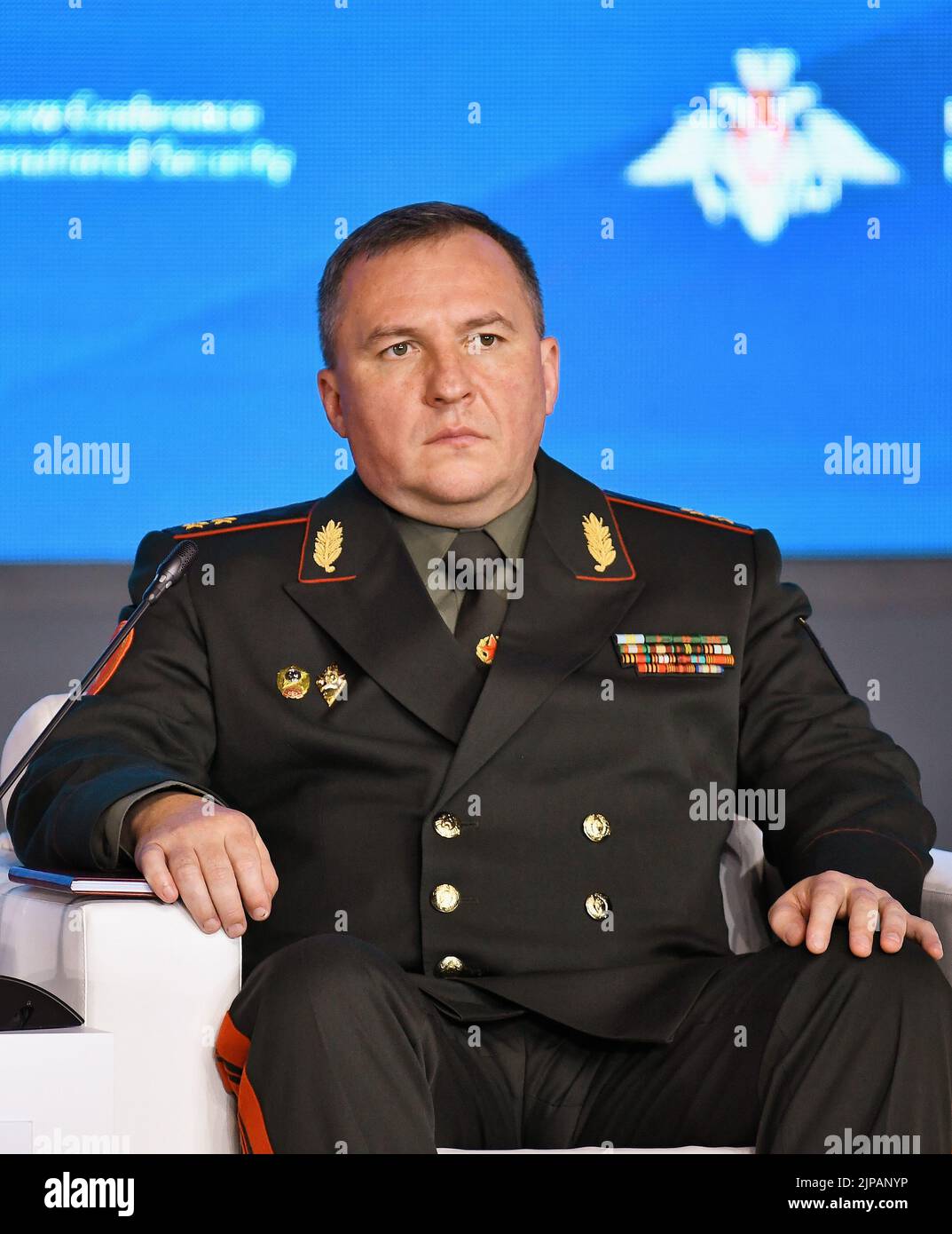 X Moskauer Konferenz über internationale Sicherheit auf dem Gebiet des Bildungs- und Methodenzentrums für die militärisch-patriotische Erziehung der Jugend 'Avangard'. Der belarussische Verteidigungsminister Viktor Khrenin während der Konferenz. 16.08.2022 Russland, Region Moskau Bildnachweis: Ivan Vodop'janov/Kommersant/Sipa USA Stockfoto