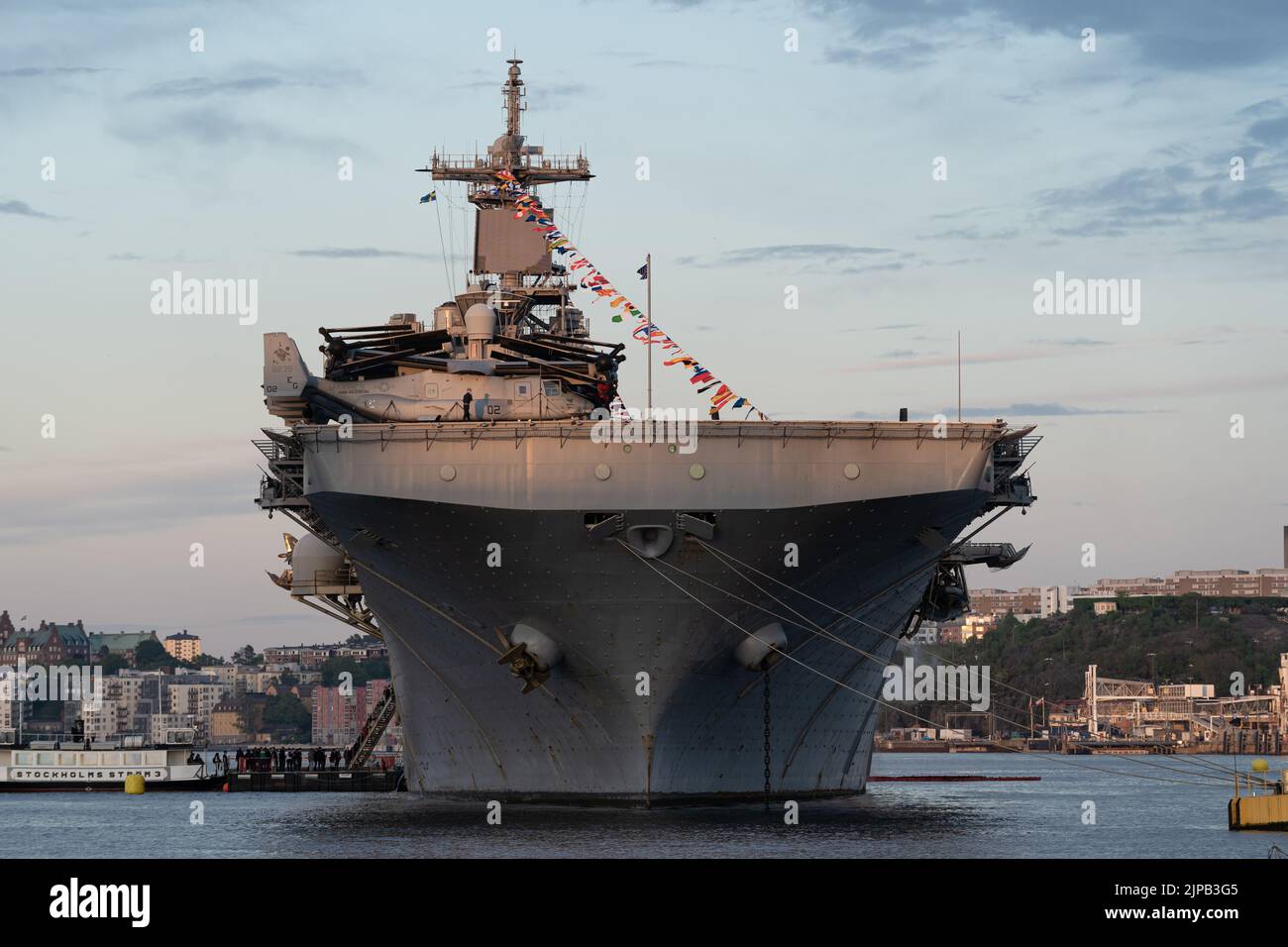 USS Kearsarge im Hafen von Stockholm 2022 während der NATO-Übung von Baltops Stockfoto