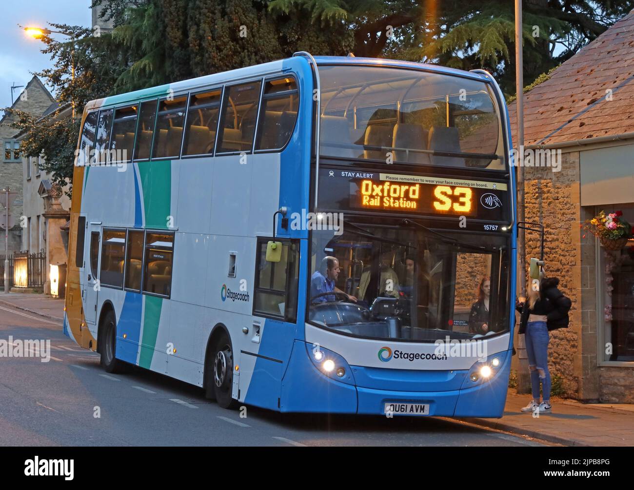 Busse der Stagecoach S3 zum Oxford Bahnhof, von Chipping Norton, Oxfordshire öffentliche Verkehrsmittel, England, Großbritannien Stockfoto