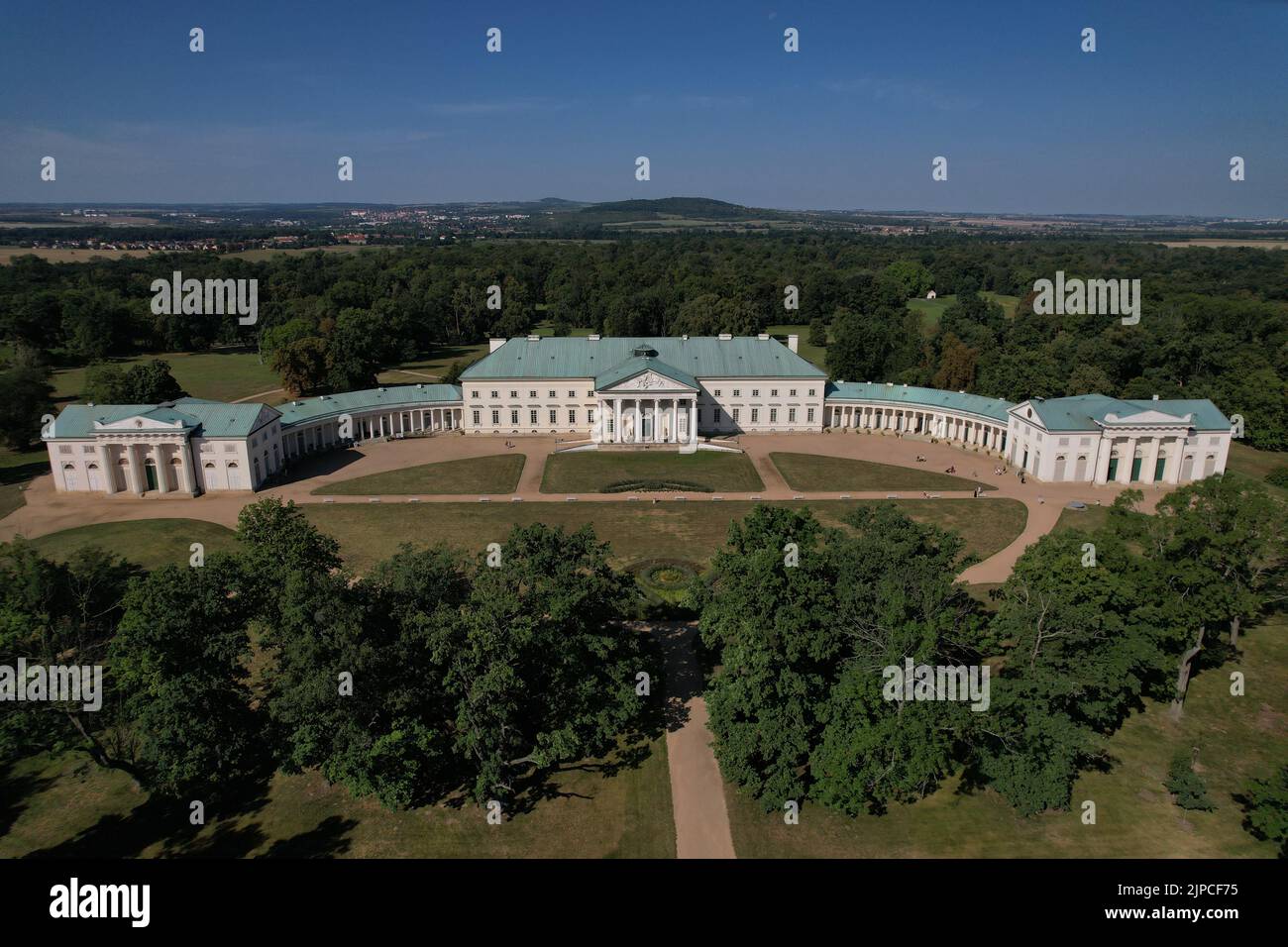 Kacina, Tschechische republik, Burg ist ein bedeutendes Schloss im Empire-Stil in Svaty Mikulas in der Zentralböhmischen Region der Tschechischen Republik. Historisches La Stockfoto