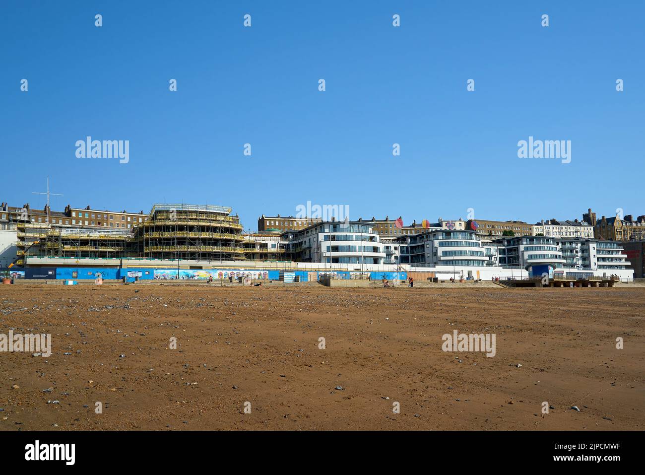 The Royal Sands Blueberry Homes Development Process on Travelodge Ramsgate Seafront, Vereinigtes Königreich Stockfoto
