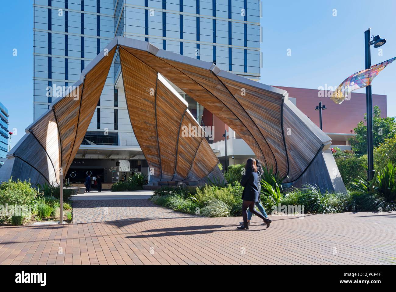 The Interchange Pavilion, von Chris Fox auf dem Village Square im South Eveleigh Precinct im Zentrum von Sydney, New South Wales, Australien Stockfoto