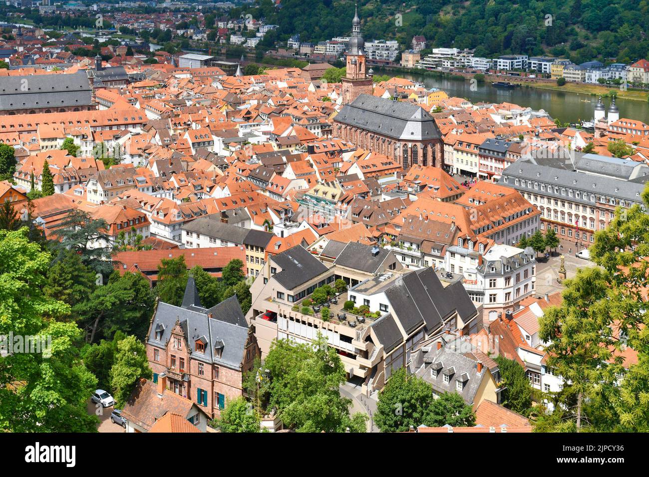 Heidelberg, Deutschland - Juli 2022: Blick über die Altstadt und den neckar Stockfoto