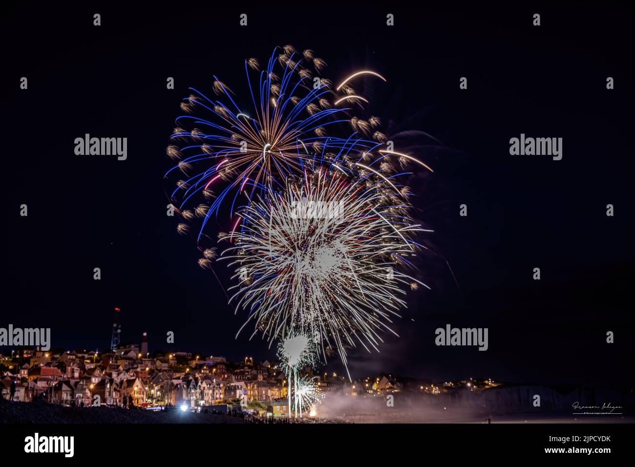 Feu d'artifice à Ault Onival le 14 juillet Stockfoto