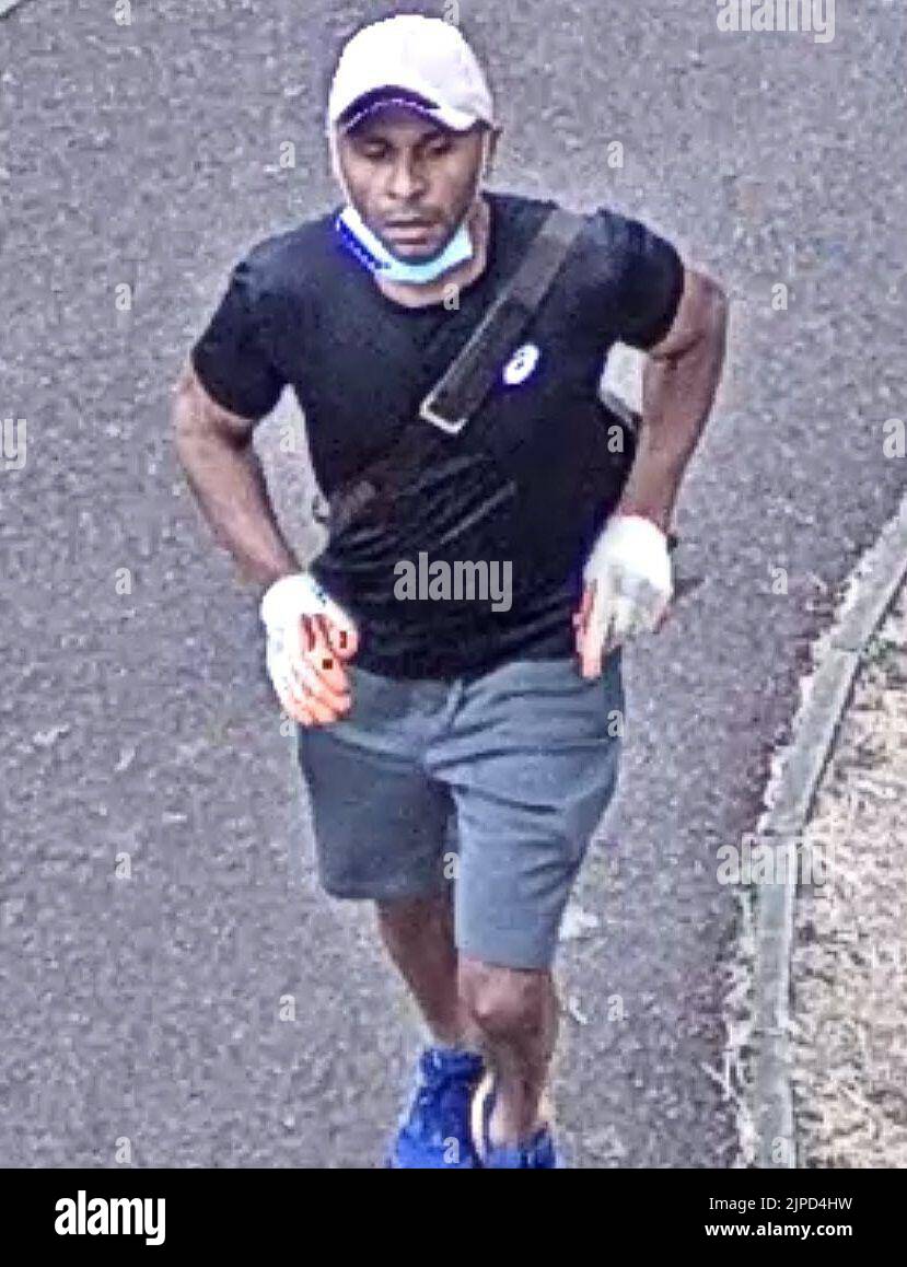 Police Using Shorts Polizei in shorts -Fotos und -Bildmaterial in hoher Auflösung – Alamy