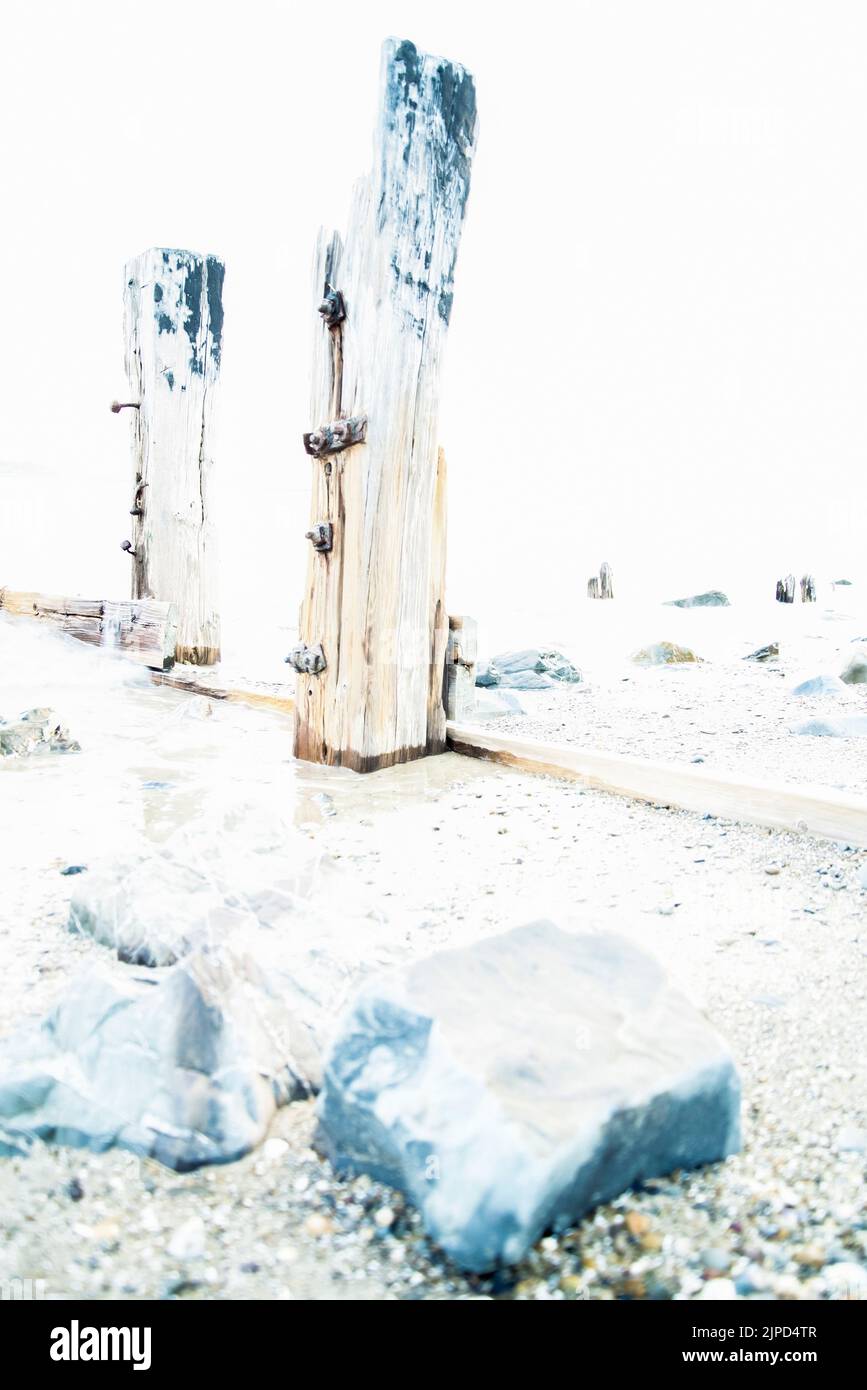 Alte Holzkehlchen im atlantik, am Crow Point, Devon UK Stockfoto