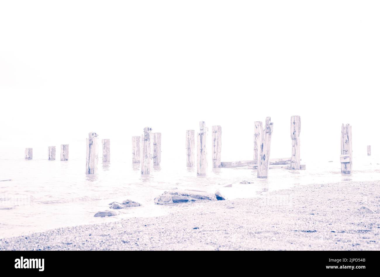 Alte Holzkehlchen im atlantik, am Crow Point, Devon UK Stockfoto