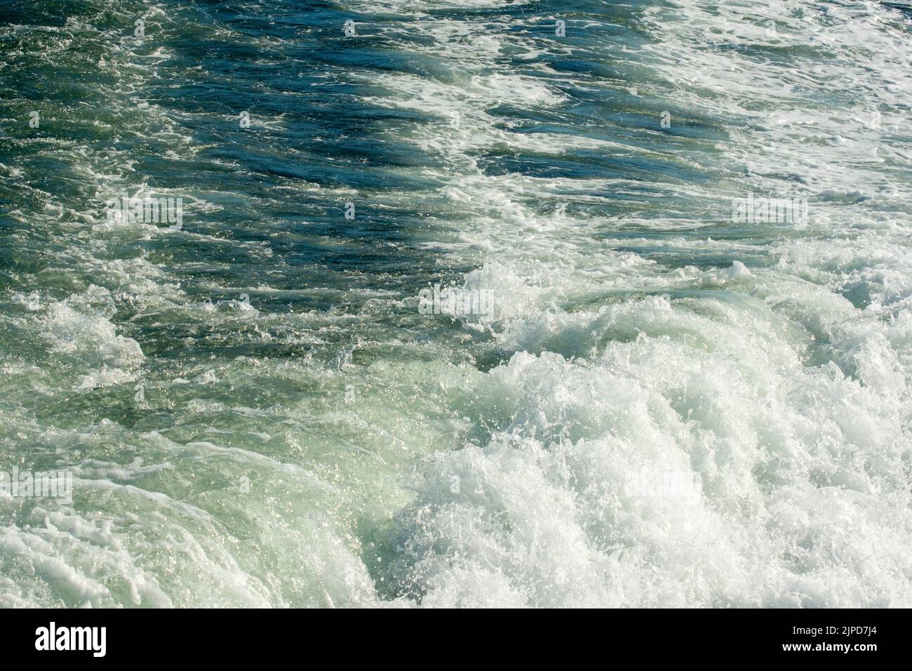Meerwasser hat viele Farben. Stockfoto