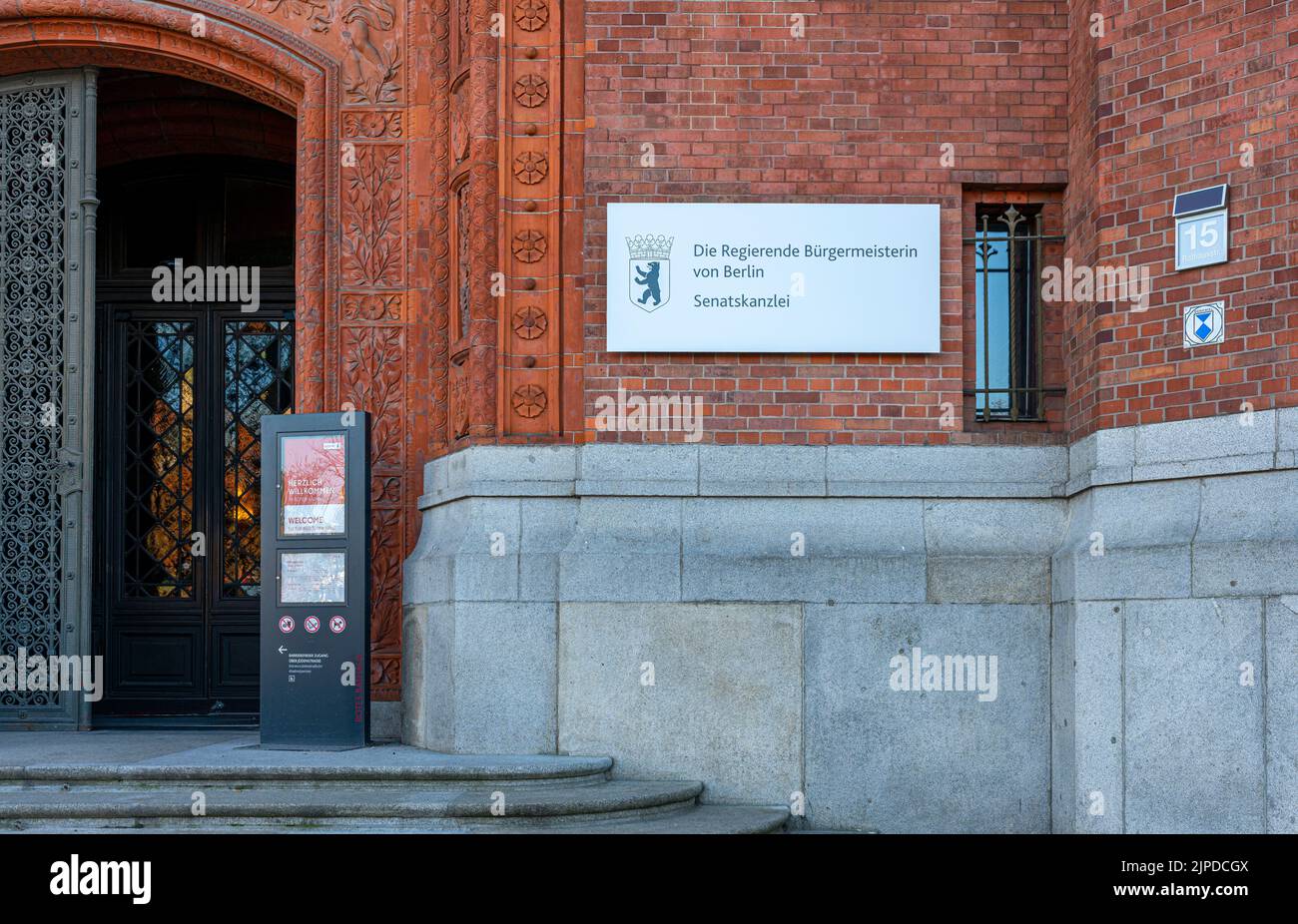 Eingang, berliner Rathaus, Tafel, senatskanzlei, Eingänge, berliner Rathäuser, Schautafeln Stockfoto