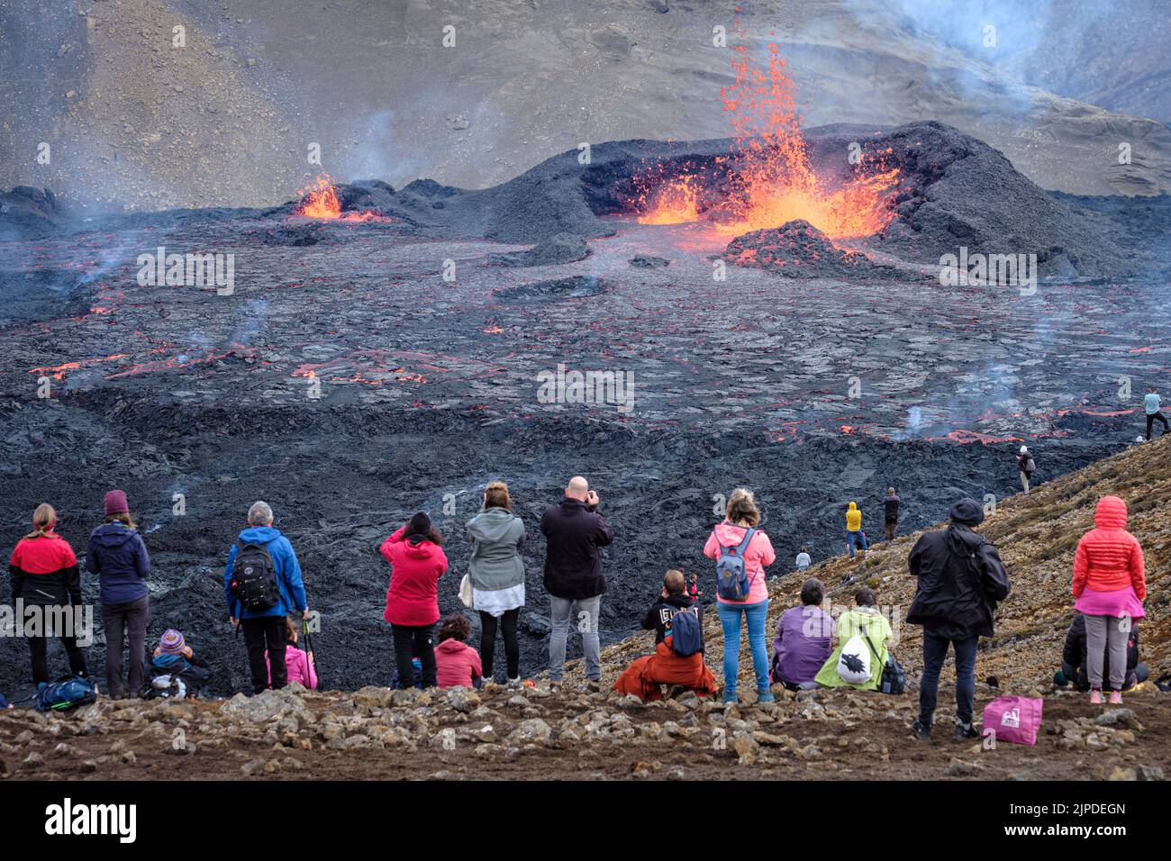 Beobachtung des Ausbruchs des Vulkans Meradalir, Halbinsel Reykjanes, Island, August 2022 Stockfoto