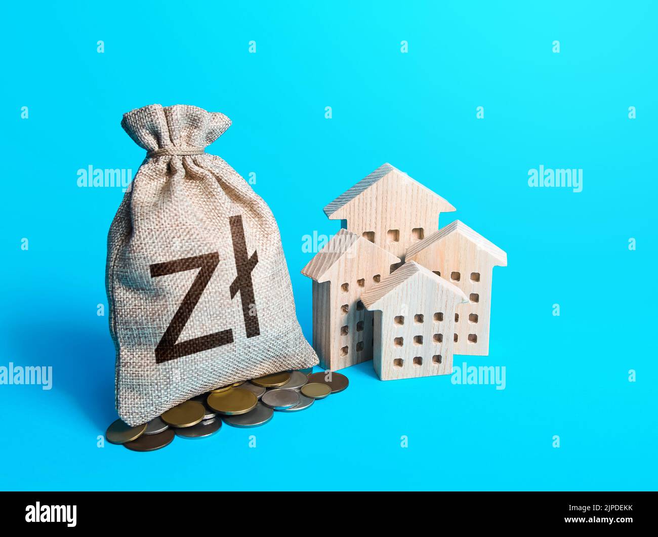 Häuser und polieren Zloty Geldbeutel. Immobilien-Investitionen und Vermietung Geschäft. Fairer Marktpreis. Erhöhung des Eigenschaftswerts. Besteuerung von Wohnheims. Aufenthalt Stockfoto