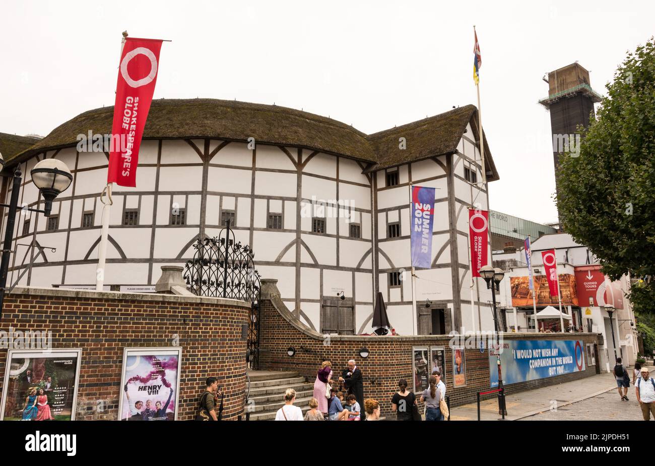 Theo Crosby's Shakespeare's Globe Theatre auf der Londoner Bankside, New Globe Walk, London, SE1, England, VEREINIGTES KÖNIGREICH Stockfoto