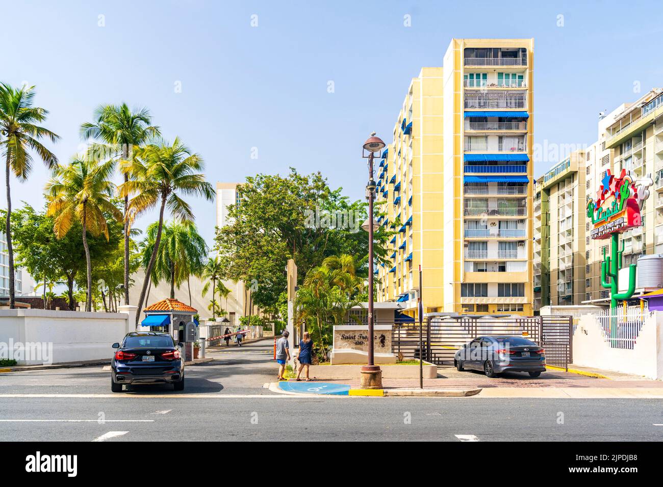 San Juan, Puerto Rico - 29. August 2021: Hoteleingang der Stadt San Juan in Puerto Rico. Stockfoto