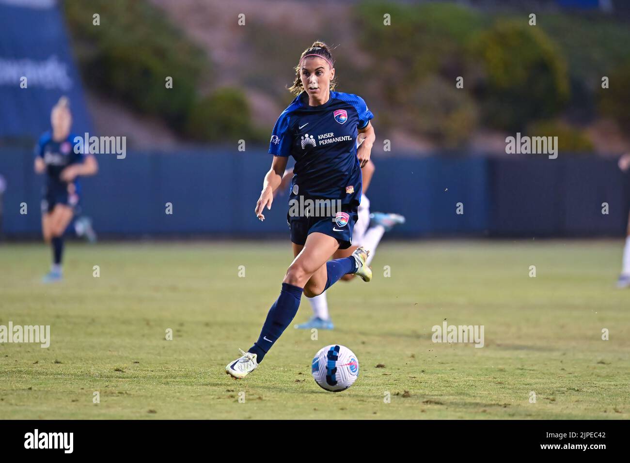 13. August 2022: Alex Morgan (13), Stürmer des San Diego Wave FC, während eines NWSL Fußballmatches zwischen dem Orlando Pride und dem San Diego Wave FC im Torero Stadium in San Diego, Kalifornien. Justin Fine/CSM Stockfoto