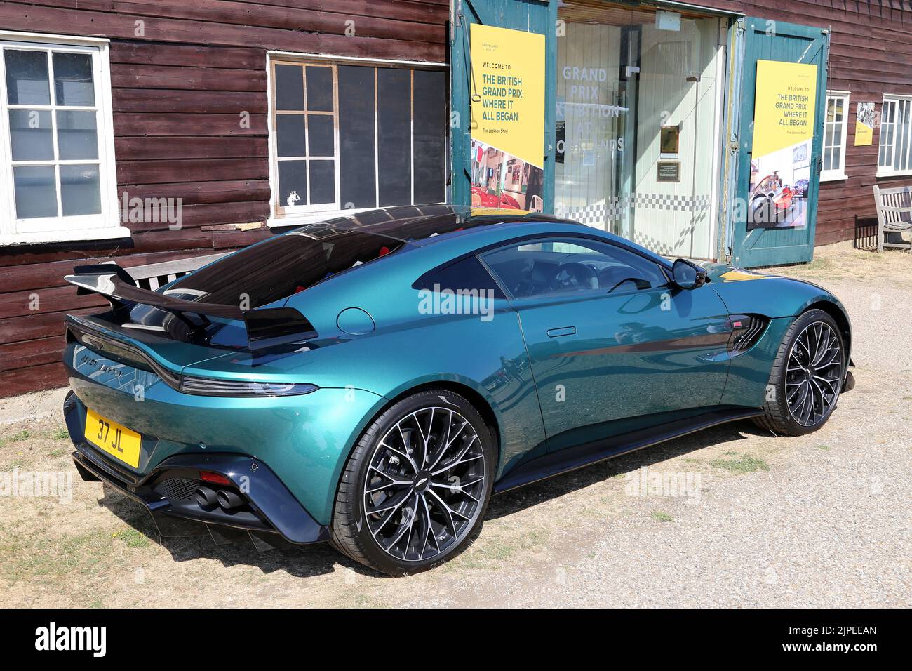 Aston Martin Vantage 4,0 V8 F1 Edition Coupé (2022), Aston Martin Heritage Day 2022, Brooklands Museum, Weybridge, Surrey, England, Großbritannien, Europa Stockfoto