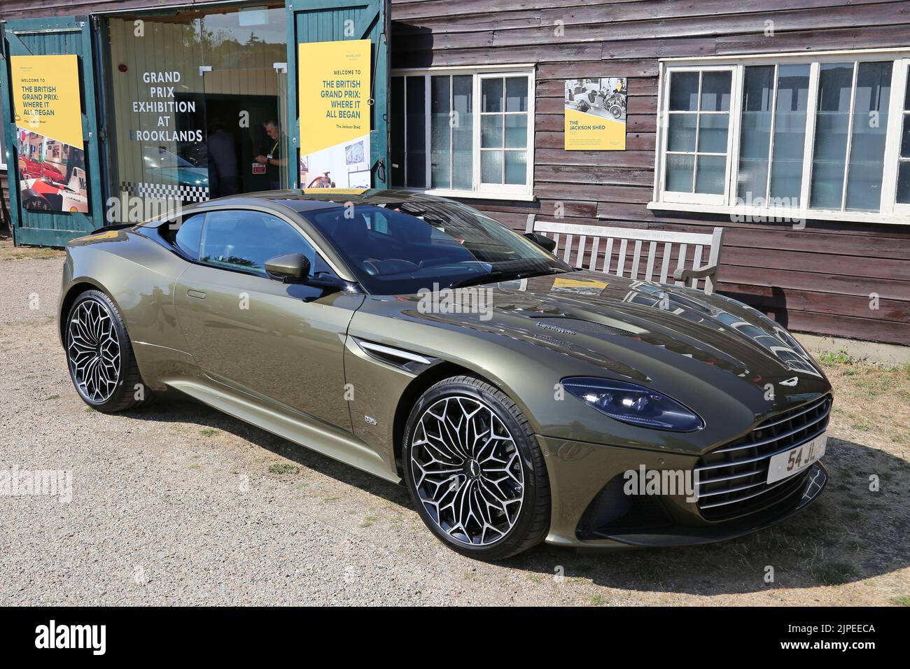 Aston Martin DBS 5,2 V12 Superleggera OHMSS Edition (2019), Aston Martin Heritage Day 2022, Brooklands Museum, Weybridge, Surrey, England, Großbritannien, Europa Stockfoto