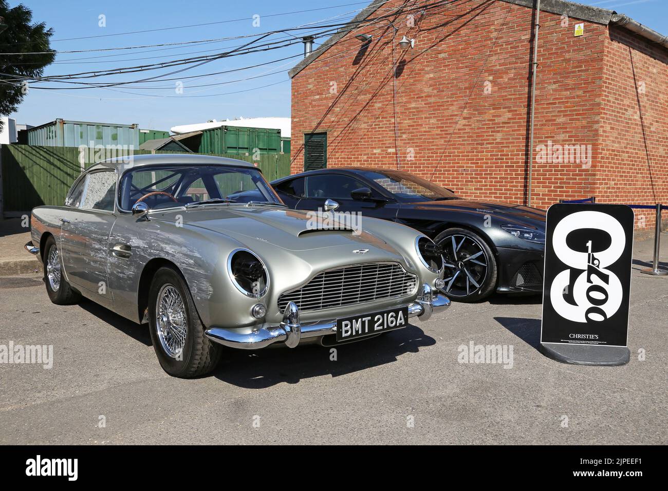 Aston Martin DB5 (1963, 2021 Bond „No Time to die“ Stunt Replica), Aston Martin Heritage Day 2022, Brooklands Museum, Weybridge, Surrey, England, UK Stockfoto