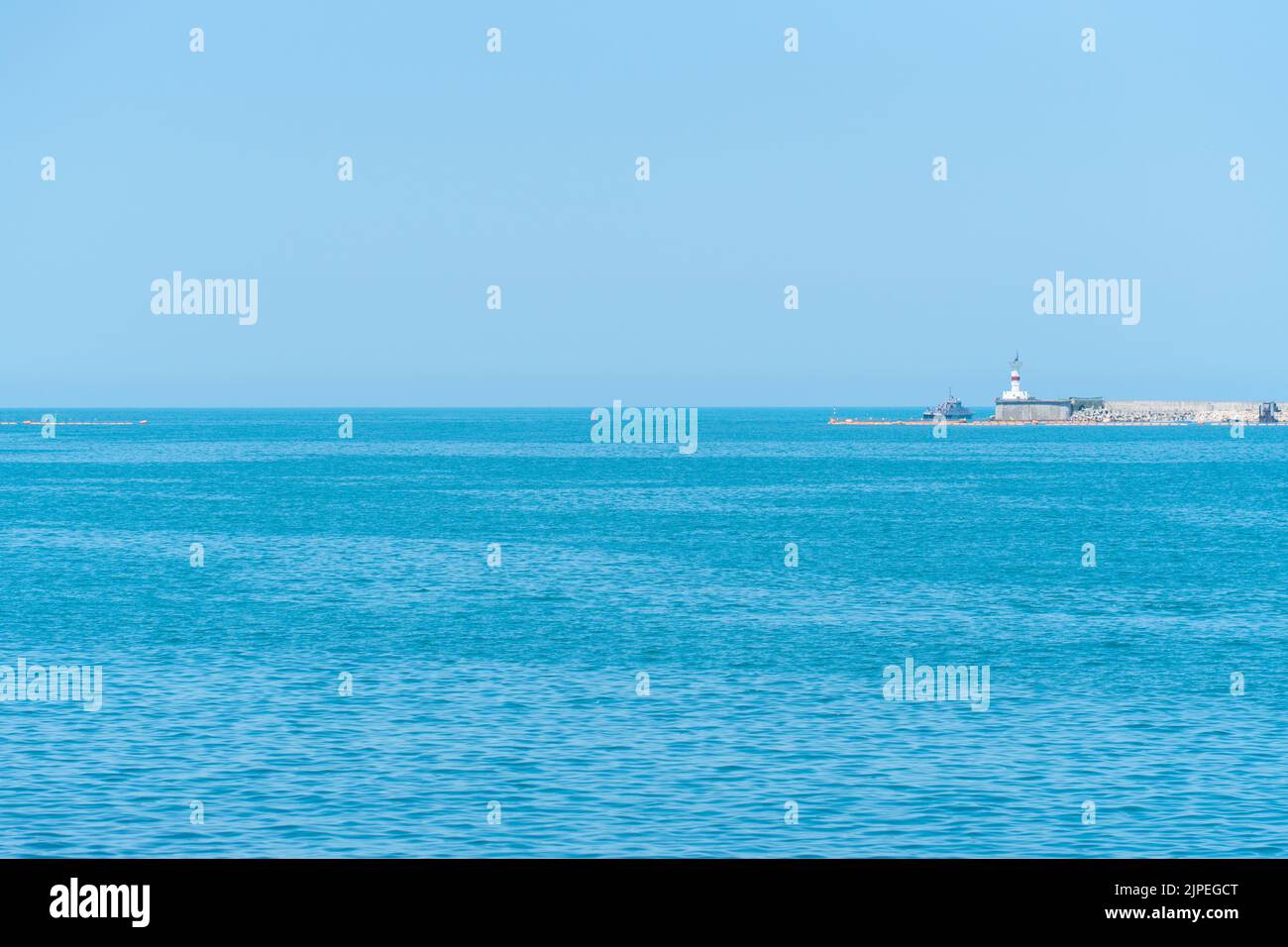 Russische sewastopol Gruppe russland militärische Marine Tag Himmel segeln Schlachtschiff, Konzept Wasser krim für Kriegsschiff von der Hafenküste, Transport Verteidigung Stockfoto