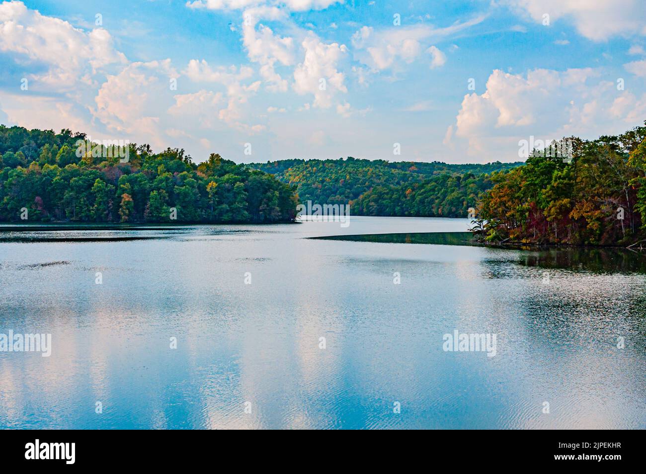 Herbstuntergang im Prettyboy Reservoir, Maryland, USA, Maryland Stockfoto