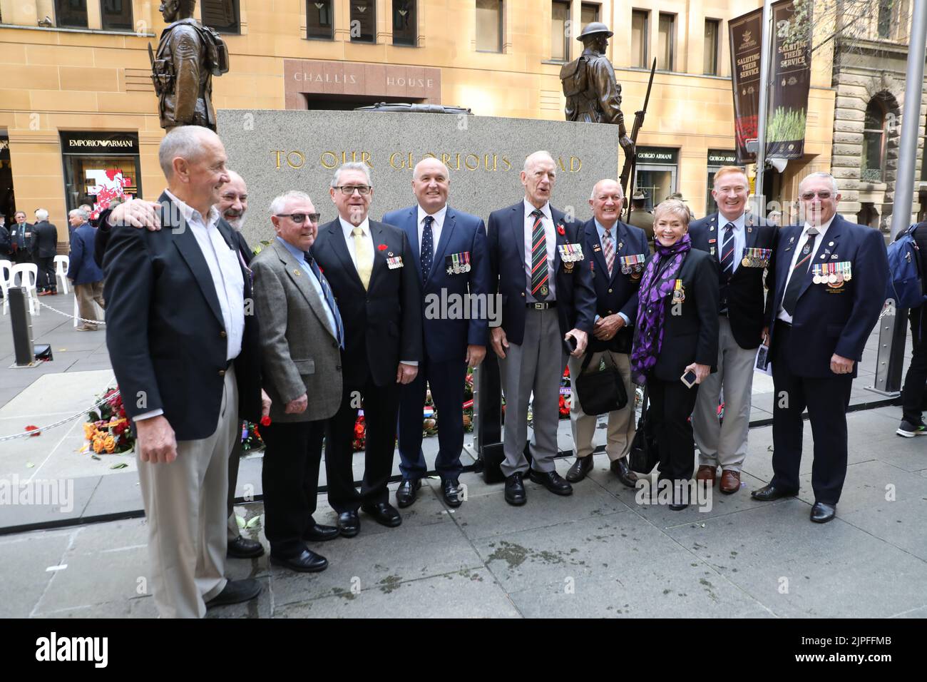 Sydney, Australien. 18.. August 2022. Der Vietnam Veterans’ Day wurde ursprünglich als Long Tan Day bezeichnet, der zum Gedenken an die Männer der D Company (6RAR) gewählt wurde, die am 18.. August 1966 in der Schlacht von Long Tan kämpften. 56 Jahre später, am Vietnam Veterans Day, hielten die Menschen inne und reflektierten im Cenotaph, wo Martin über den Tagery, die Teamarbeit und die Ausdauer, die die Australier während des Krieges zeigten, nachdachte. Es ist ein Tag, an dem alle, die in Vietnam gedient haben, anerkannt werden. Im Bild: David Elliott MP, Minister für Verkehr, Minister für Veteranen und Minister für West-Sydney. Kredit: Richard Milnes/Alamy Live Nachrichten Stockfoto