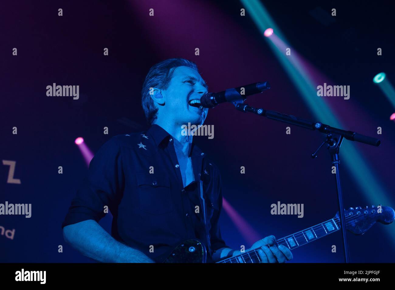 Toronto, Kanada. 17. August 2022. Der Sänger Alex Kapranos von der schottischen Rockband Franz Ferdinand tritt im History Nightclub in Toronto, KANADA, auf. Quelle: Bobby Singh/Alamy Live News Stockfoto
