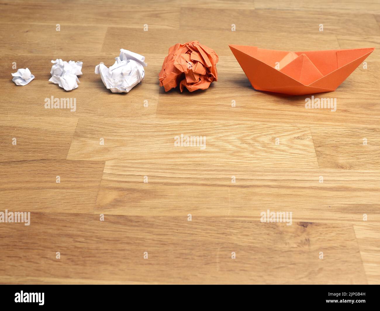 Ideen, Idee, Papierboot, Prozess, Brainstorming, Papierboote Stockfoto