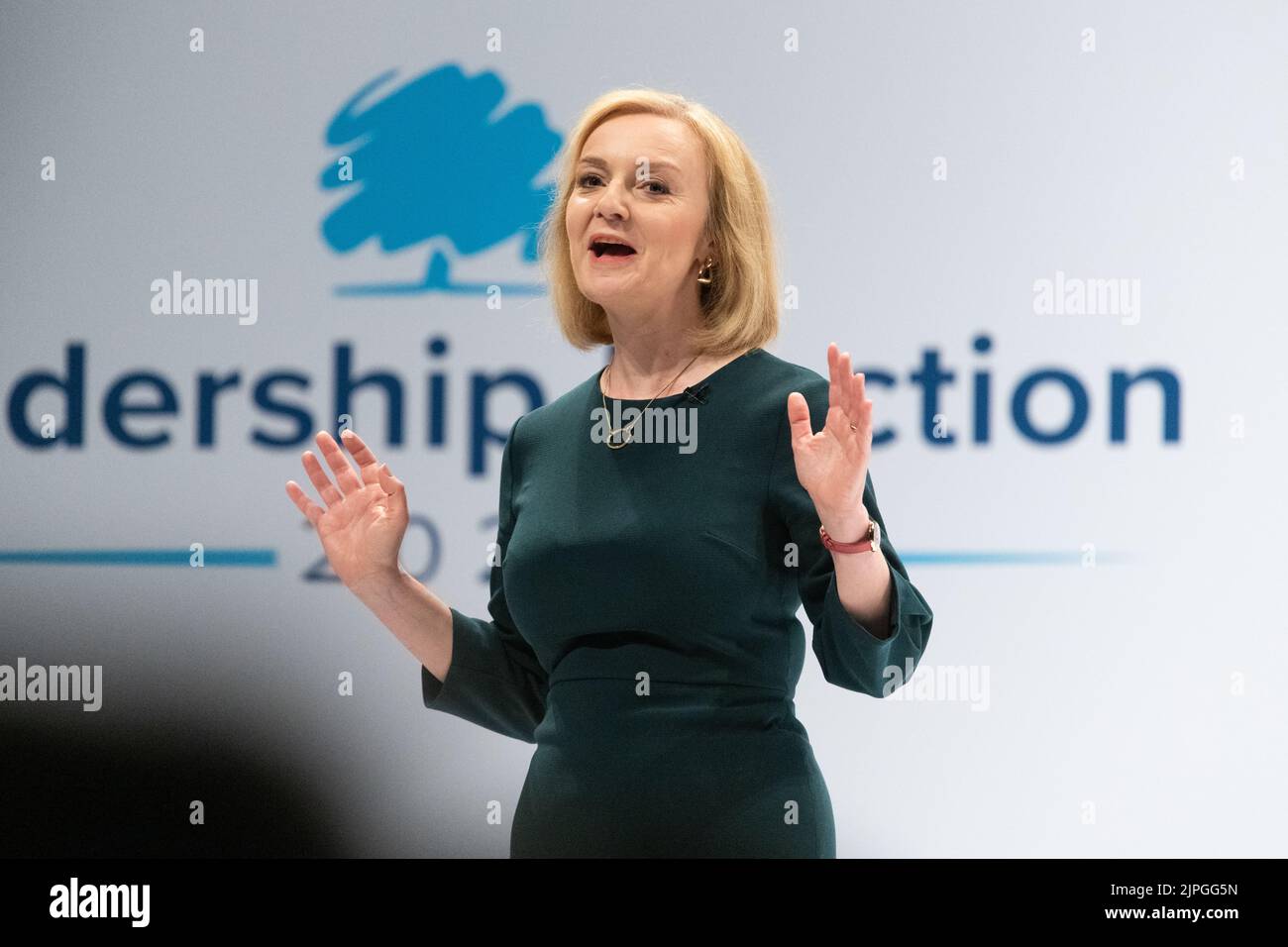 Liz Truss 2022 - Liz Truss bei den konservativen Führungswahlen in Perth, Schottland, Großbritannien - 16. August 2022 Stockfoto