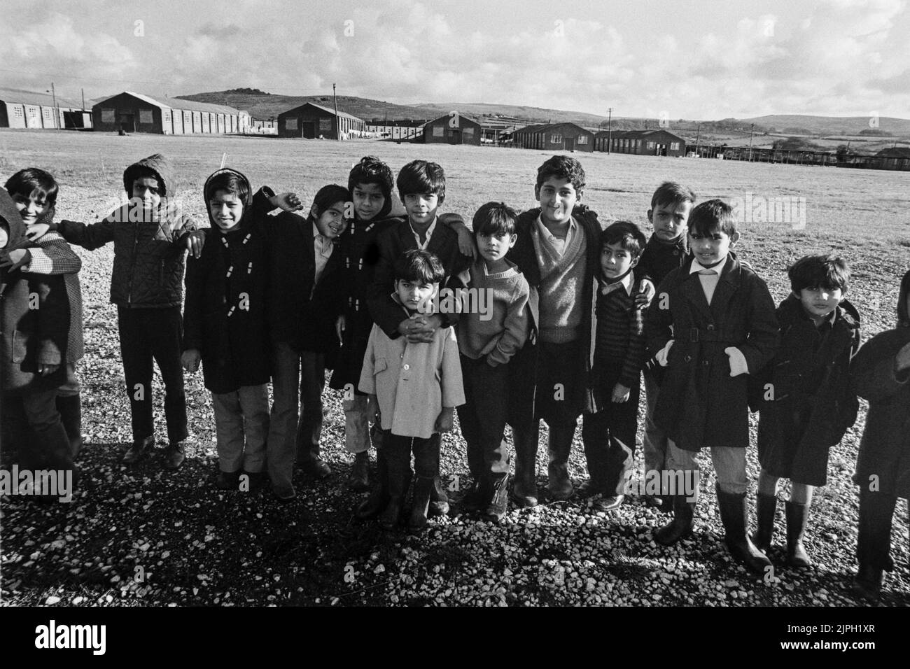 Ugandische asiatische Flüchtlinge im Plasterdown Camp Dartmoor Devon Gruppe von kleinen Kindern 1972 Stockfoto