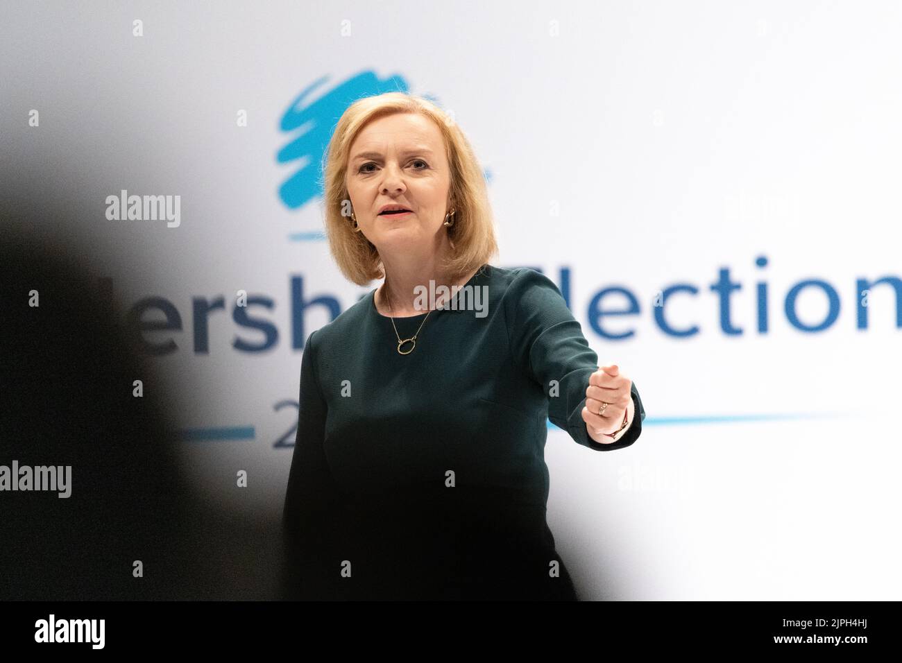Liz Truss 2022 - Liz Truss bei den konservativen Führungswahlen in Perth, Schottland, Großbritannien - 16. August 2022 Stockfoto
