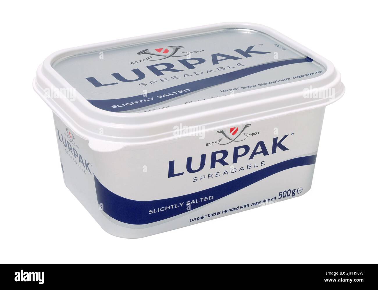 500g Bottich Lurpak-Butter, leicht gesalzen.Lurpak ist eine dänische Buttermarke, die in 75 Ländern verkauft wird Stockfoto