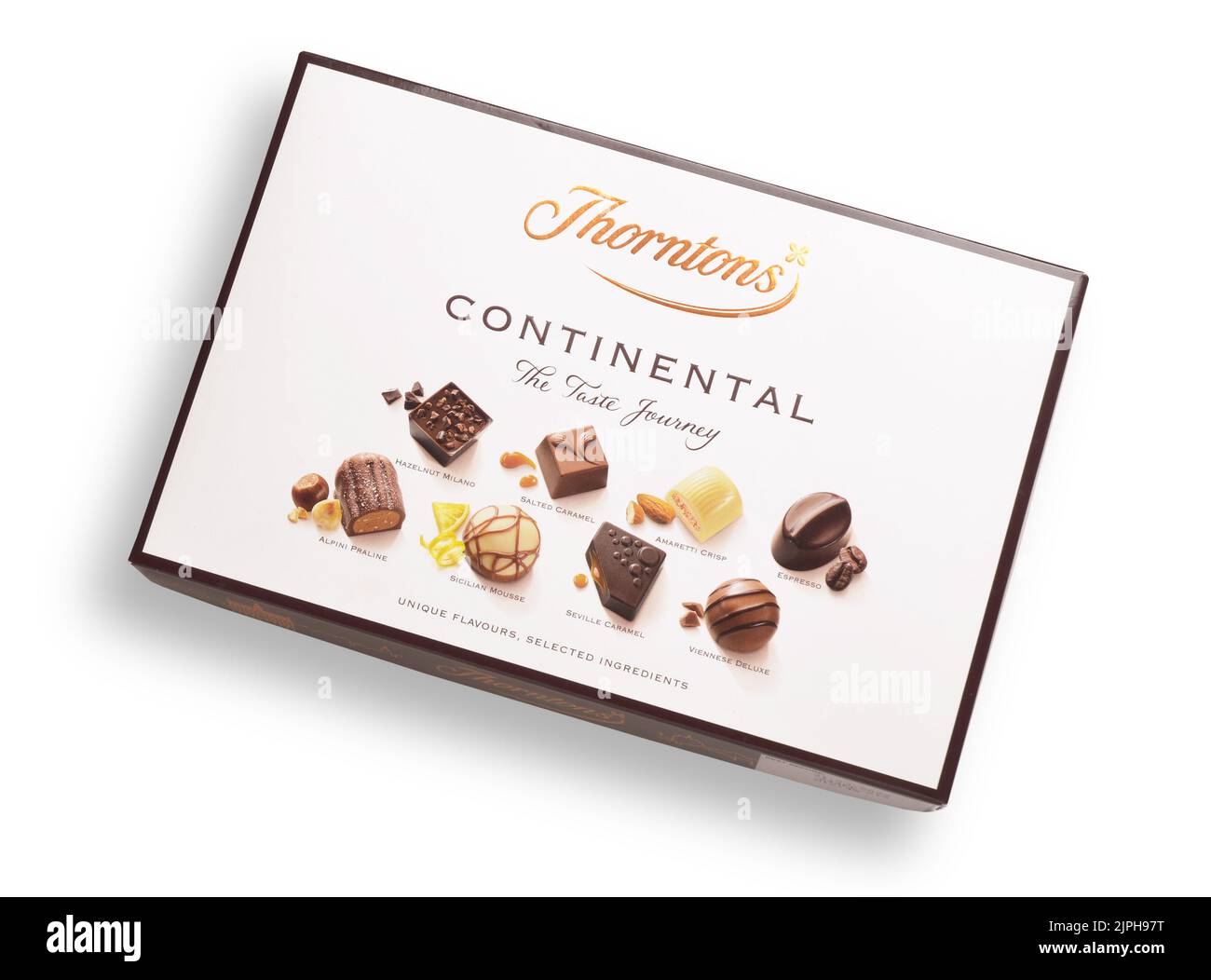 Foto von Thorntons Schachtel mit kontinentalen Pralinen auf weißem Hintergrund ausgeschnitten Stockfoto