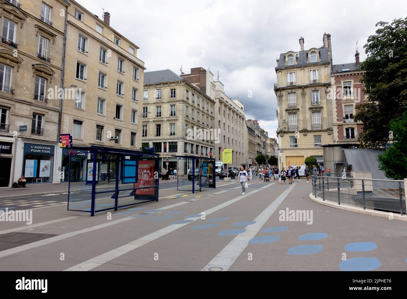 Bild einer Straße in einer großen französischen Stadt Stockfoto