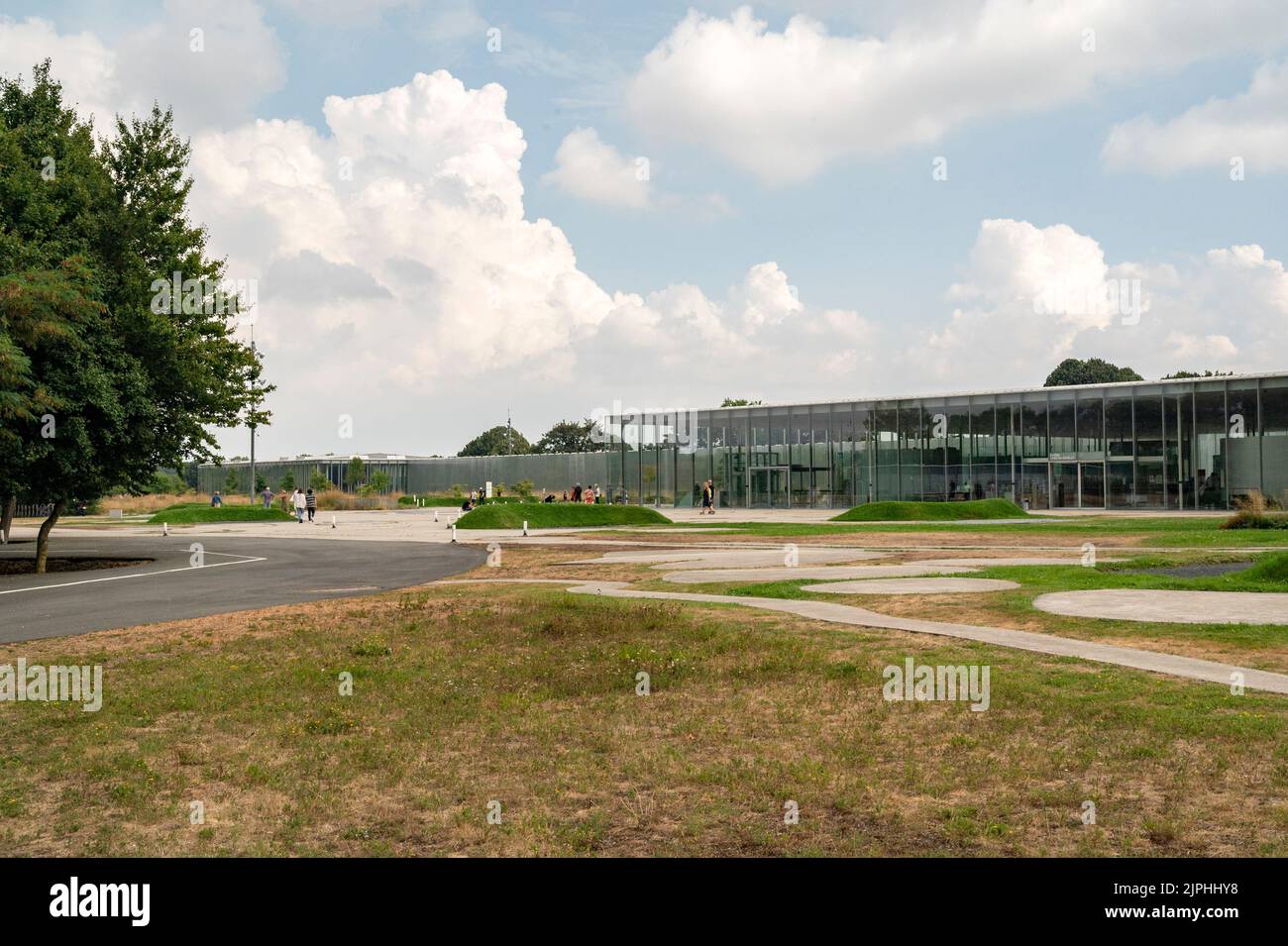 Außenansicht des Louvre-Lens, Frankreich Stockfoto