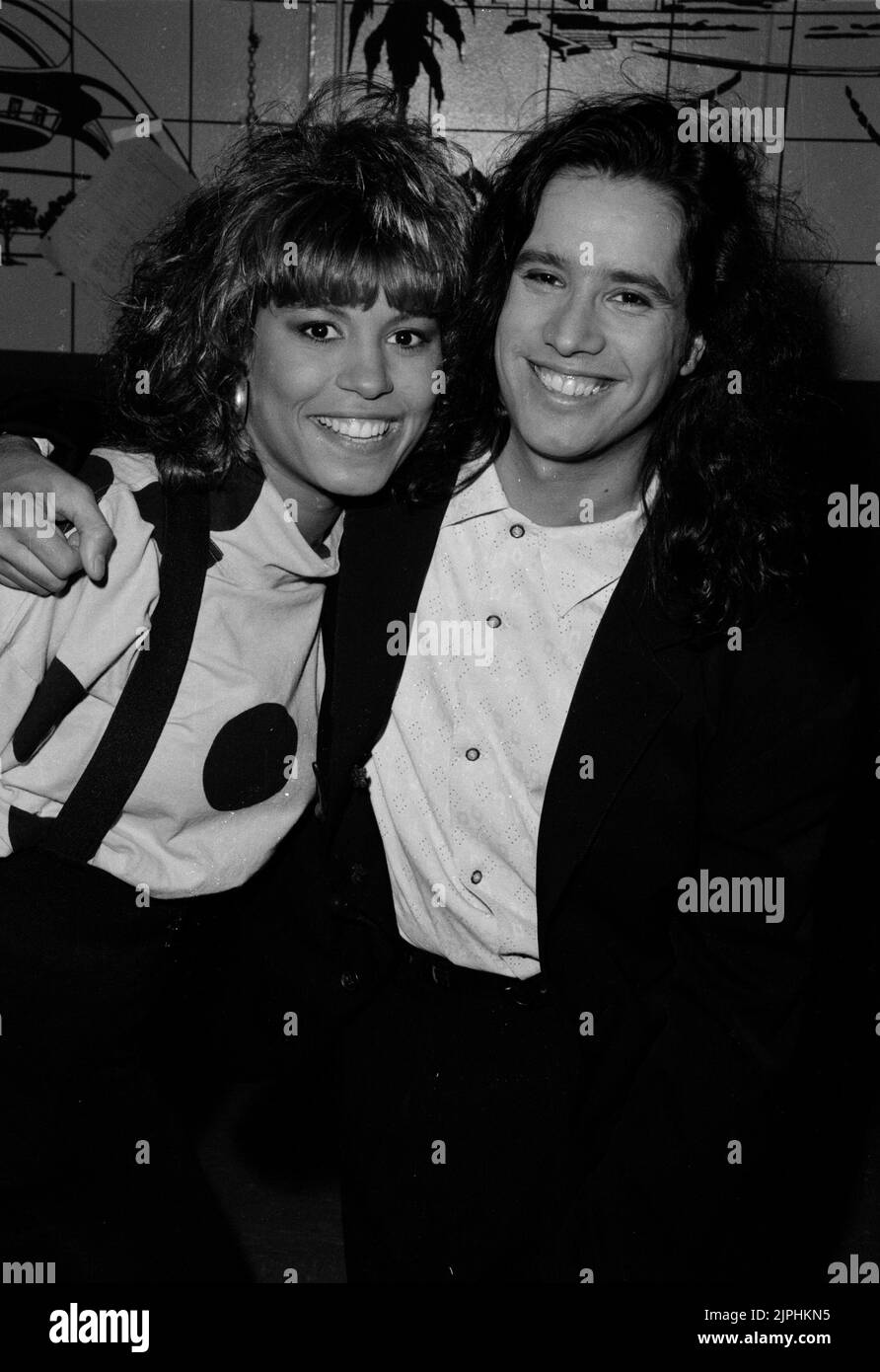 Brenda K Starr und Jelly Bean bei den American Music Awards 1989 Credit: Ron Wolfson / MediaPunch Stockfoto