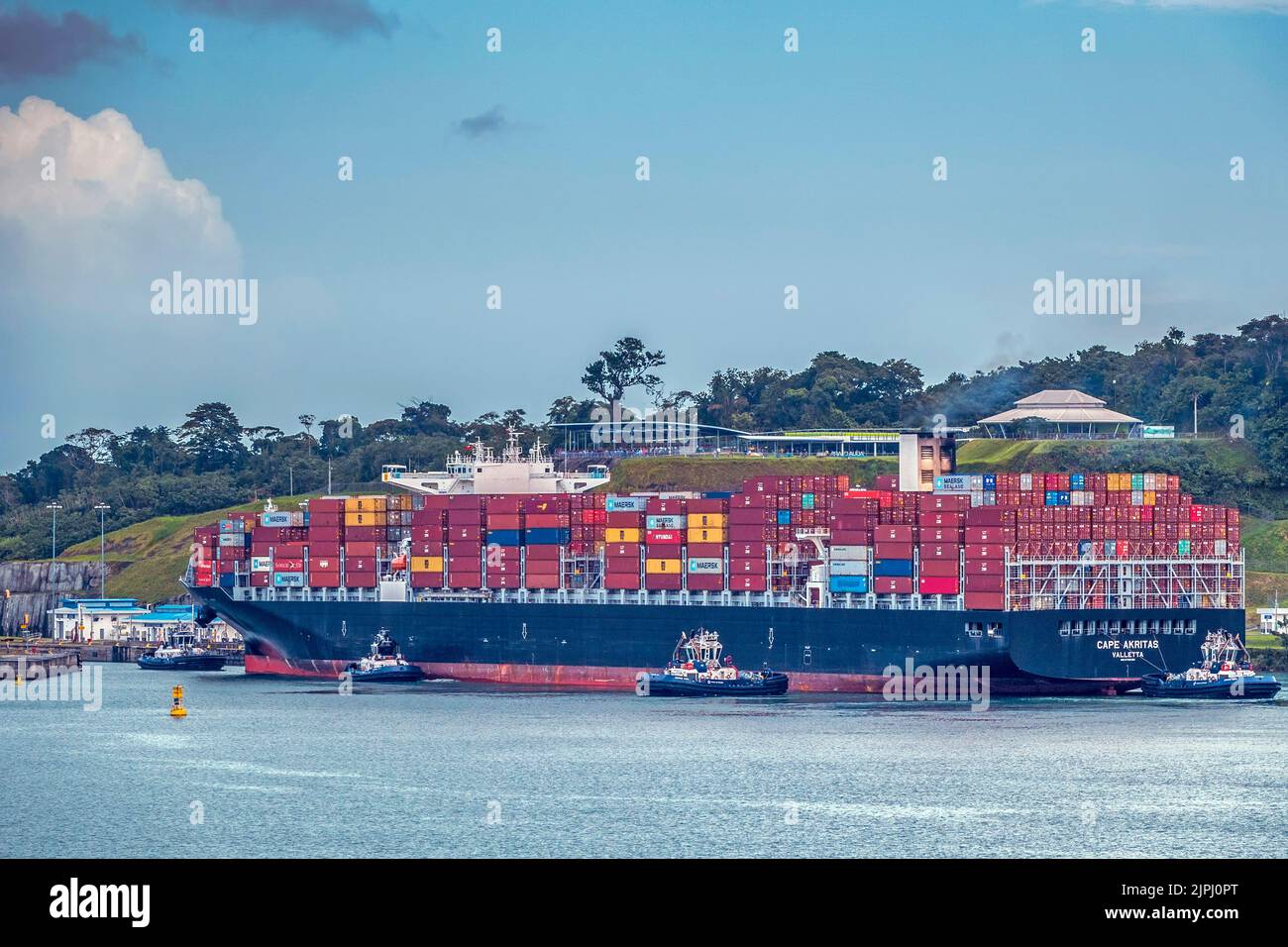 Containerschiff Durch Den Panamakanal, Panama, Mittelamerika Stockfoto