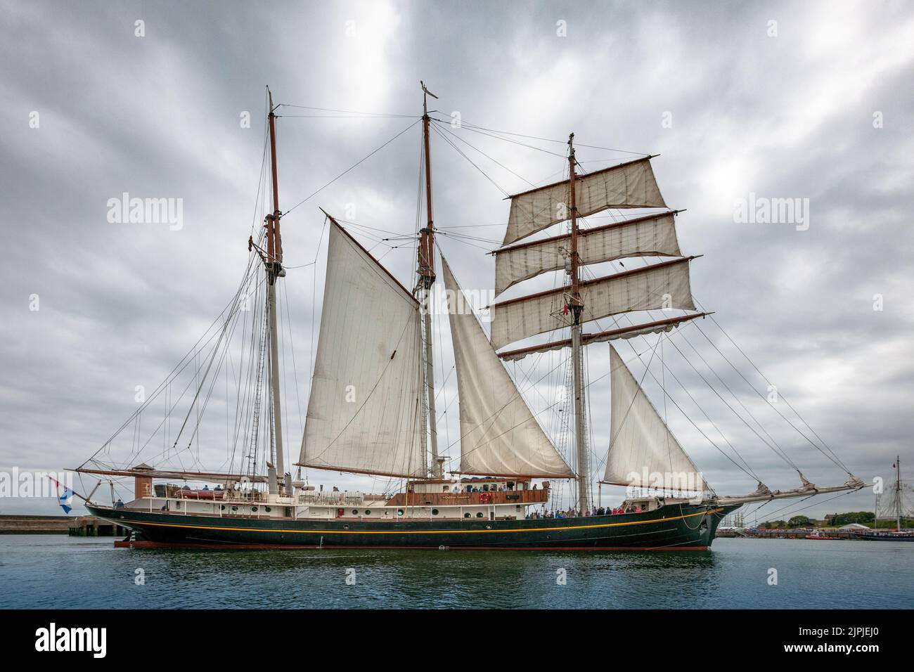 Tall Ship GULDEN LEEUW (NL) Steuerbordbalken in Sunderland UK vor 2018 Tall Ship Races. Stockfoto