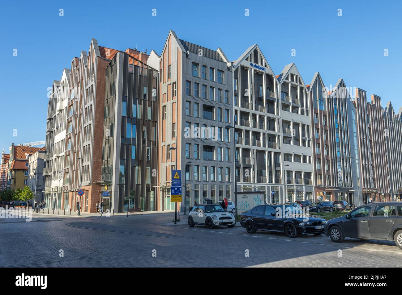 Die Architektur der neuen und renovierten Gebäude in der Altstadt von Danzig, Polen Stockfoto