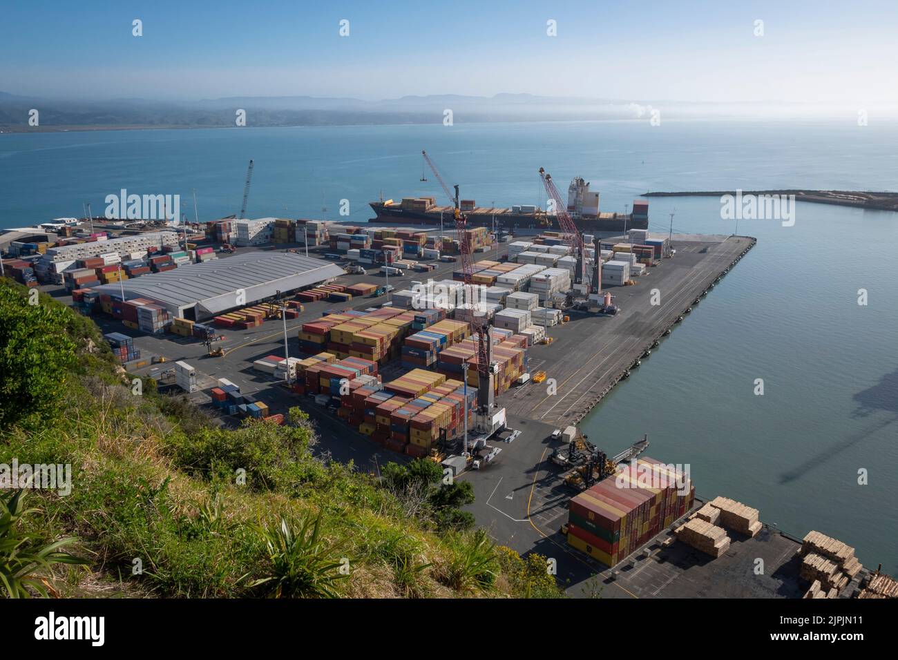 Blick auf den Hafen von Napier von Bluff Hill, Napier Hawkes Bay, North Island, Neuseeland Stockfoto