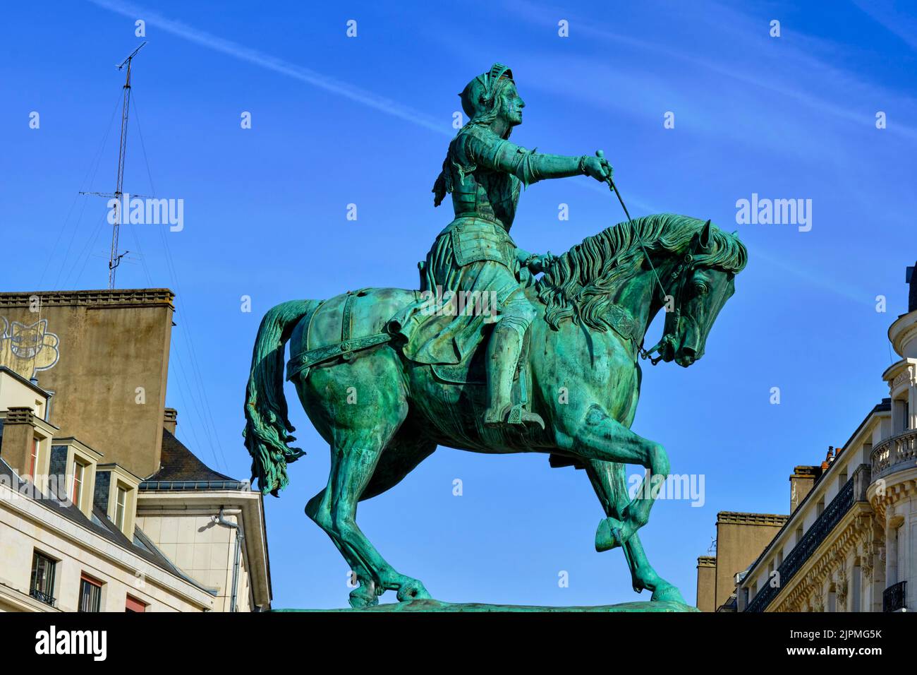 Frankreich, Region Centre-Val de Loire, Loiret (45), Orleans, Place du Martroi, Reiterstatue der Jeanne d'Arc, 1855 von Denis Foyatier angefertigt Stockfoto